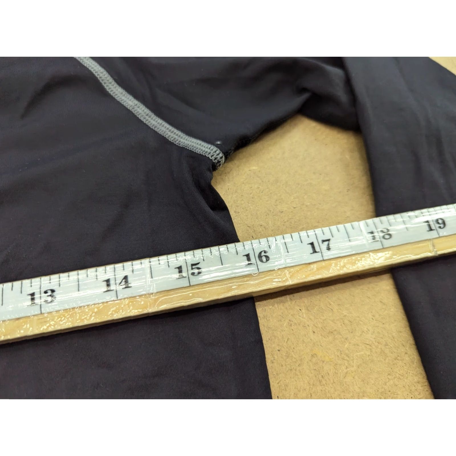 2XU 2XU Mens Jersey Size S Sports Track Gym Running Power Compression Black T-Shirt Size US S / EU 44-46 / 1 - 4 Thumbnail