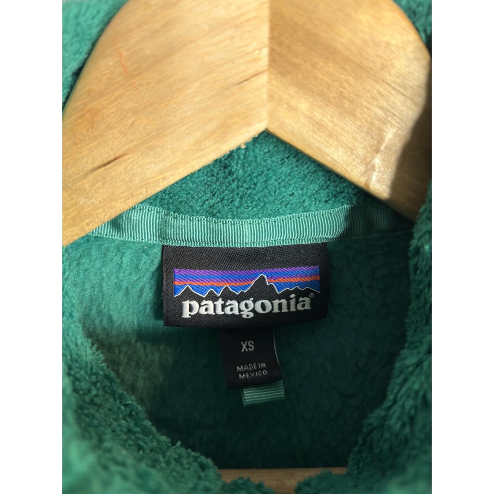 Patagonia Patagonia Vest Womens XS Green Fleece Full Zip Pockets Logo Sleeveless Outdoor Size XS / US 0-2 / IT 36-38 - 3 Thumbnail