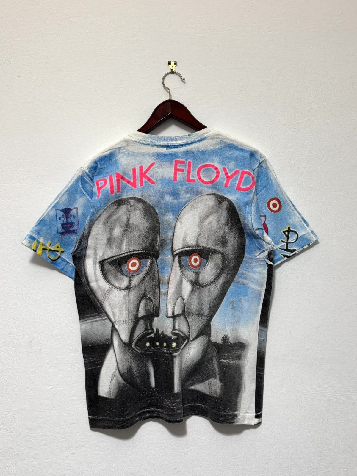 Band Tees Vintage Pink Floyd Division Bell All Over Print T-shirt Size US L / EU 52-54 / 3 - 4 Thumbnail