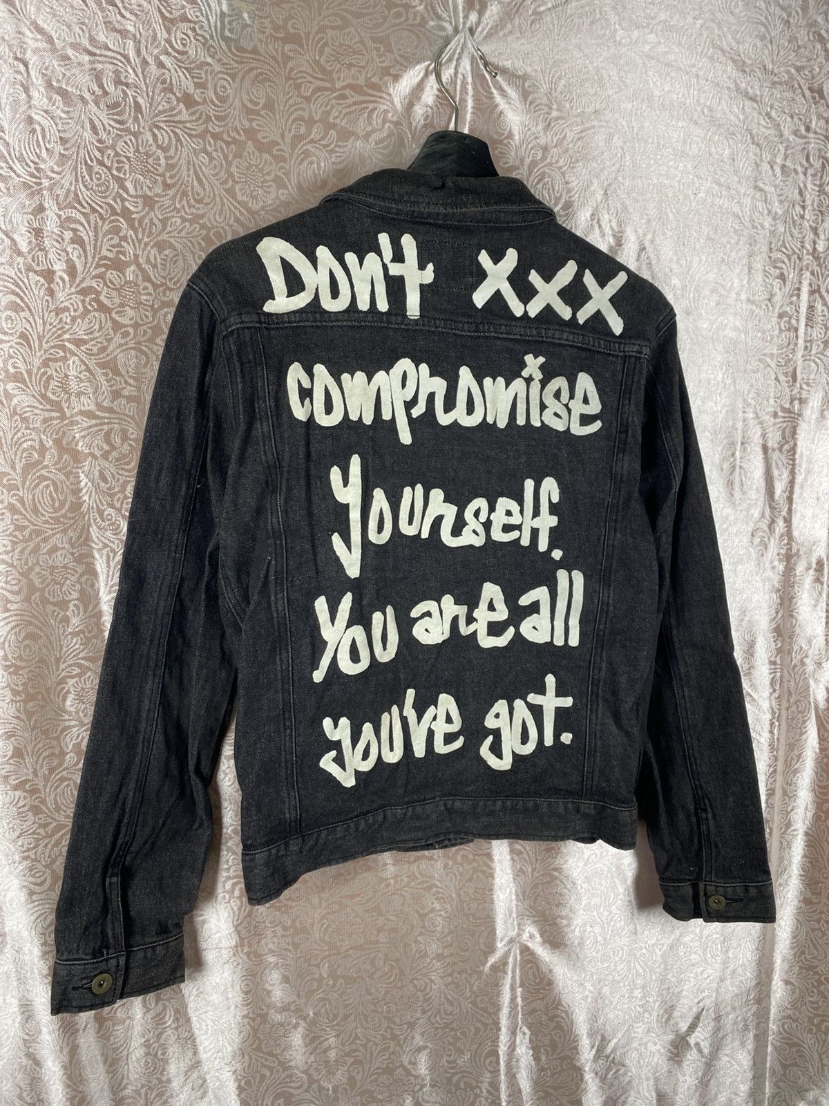 Vintage Lazuli Black Denim Jacket Graphic “Don’t Compromise Yourself Size US S / EU 44-46 / 1 - 9 Thumbnail