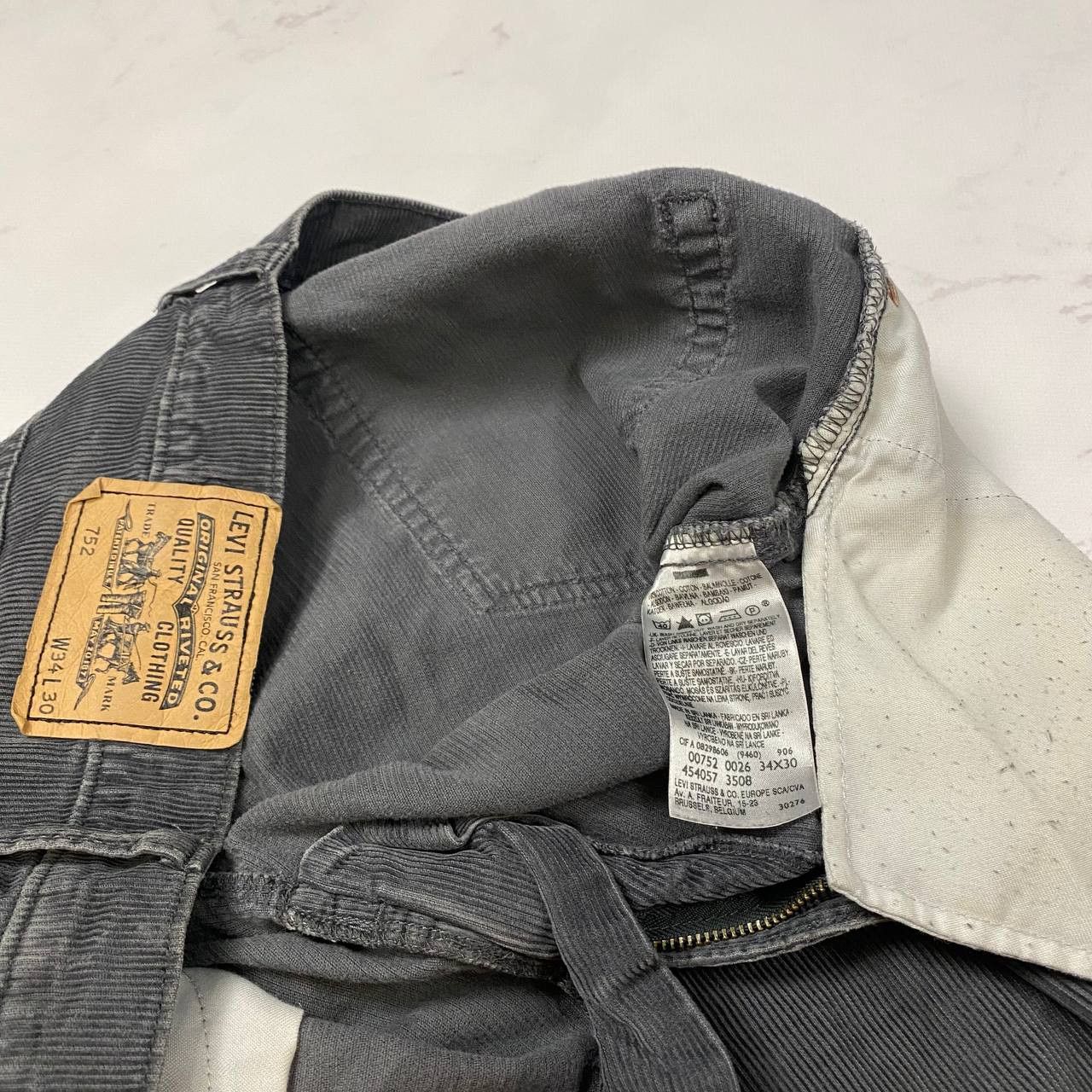 Levi's Levi’s Vintage Velvet Pants Y2K Old Money Style Size US 34 / EU 50 - 9 Thumbnail