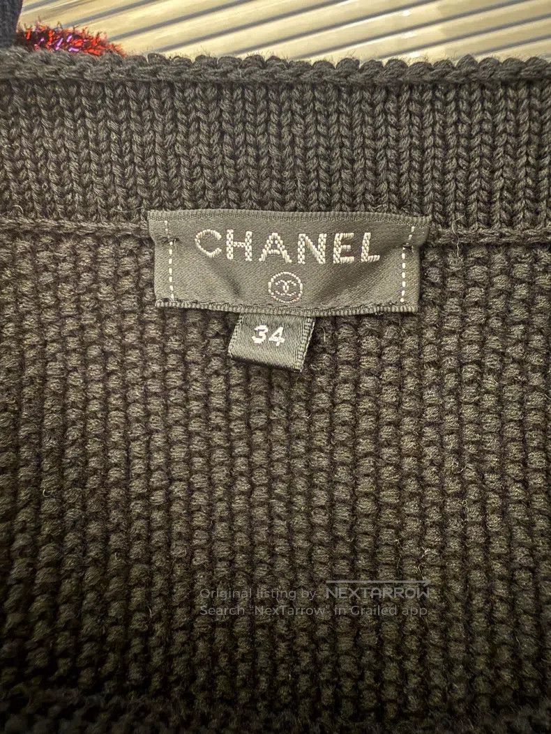 Chanel Chanel Black gold buckle one-shoulder knitted sweater Size XXS / US 00 / IT 34 - 3 Thumbnail