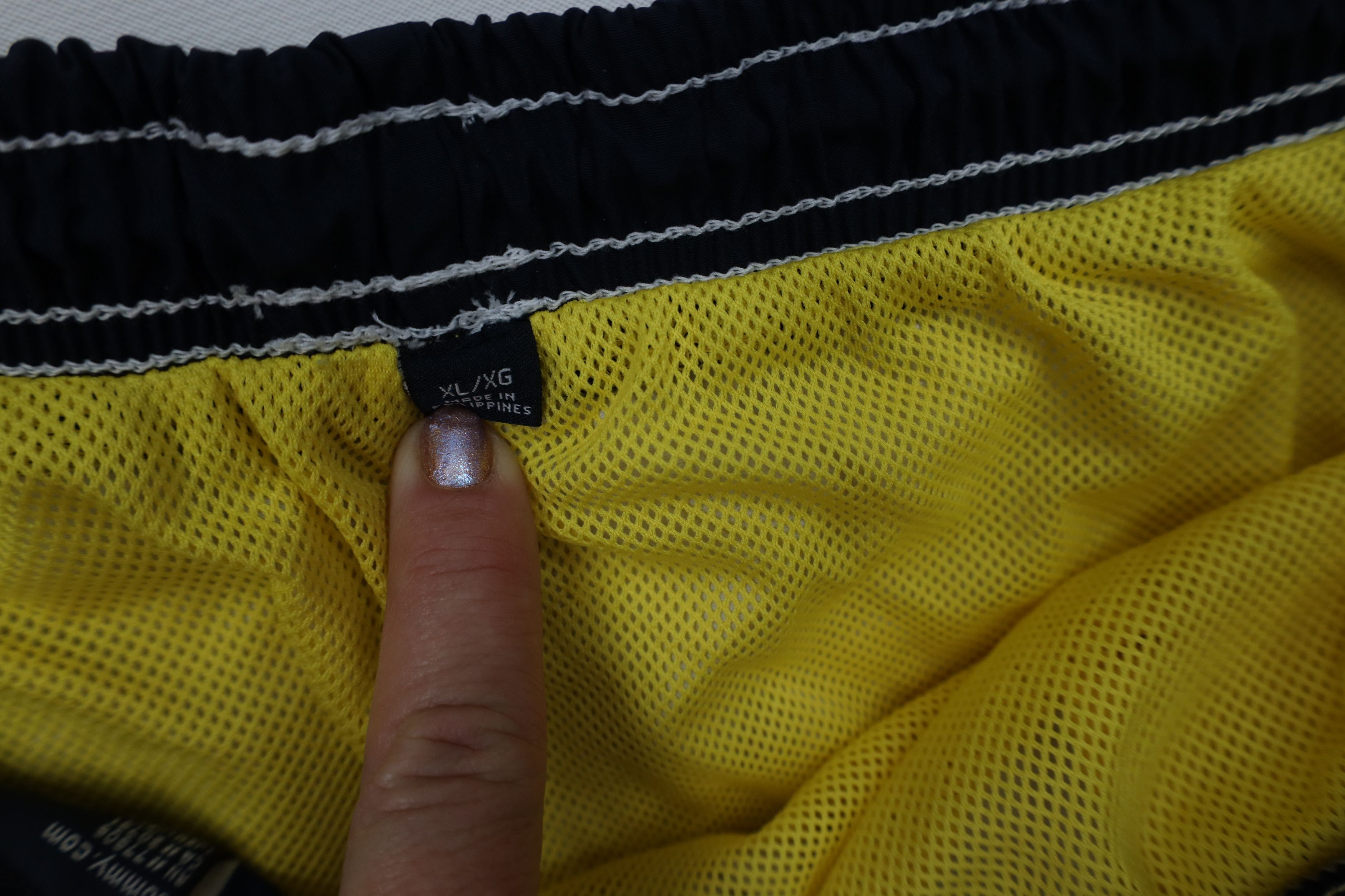 Tommy Hilfiger Vintage Y2K 2005 Tommy Hilfiger All Over Print Shorts Size US 36 / EU 52 - 7 Thumbnail