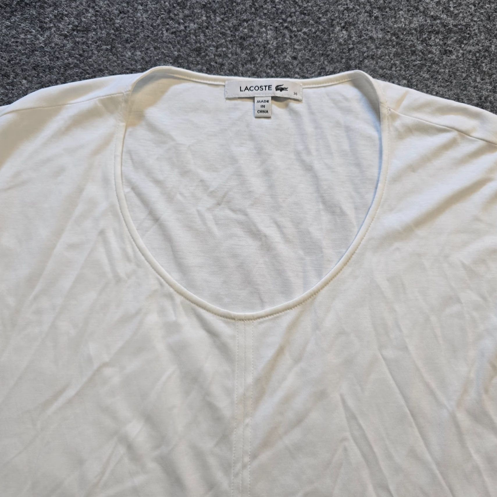 Lacoste Lacoste Top Women Size 36 White Short Sleeve Lightweight Classic Capsule Minimal Size XS / US 0-2 / IT 36-38 - 2 Thumbnail