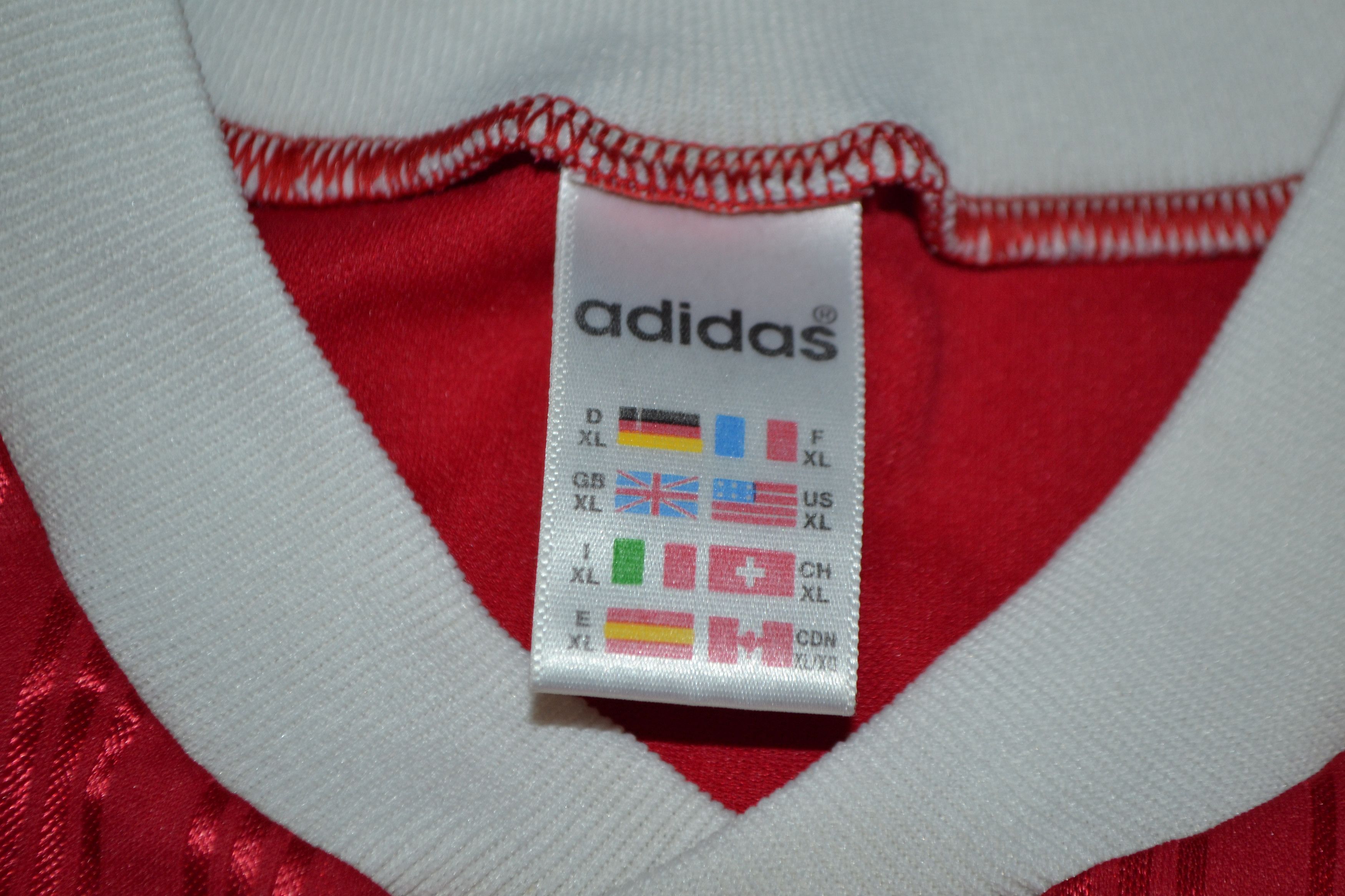 Adidas Vintage Adidas Originals 90s Template Jersey Shirt Trikot Size US XL / EU 56 / 4 - 3 Thumbnail