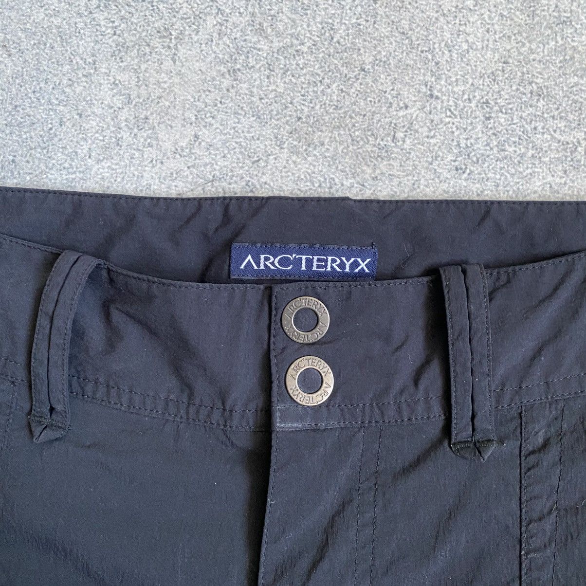 Arc'teryx Arcteryx pants nylon vintage small logo Gorpcore Size US 30 / EU 46 - 11 Thumbnail