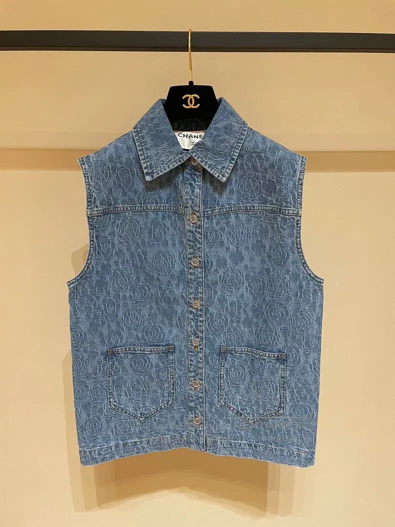 Chanel Chanel 23 camelia cowboy vest Size XXS / US 00 / IT 34 - 1 Thumbnail