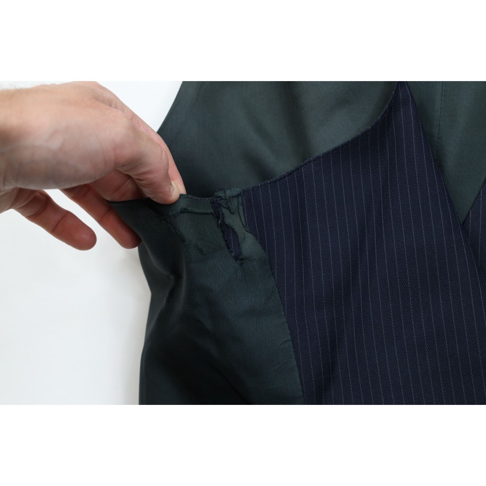 Vintage Vintage 70s Streetwear Distressed 3 Piece Pinstriped Suit Size 44R - 12 Thumbnail