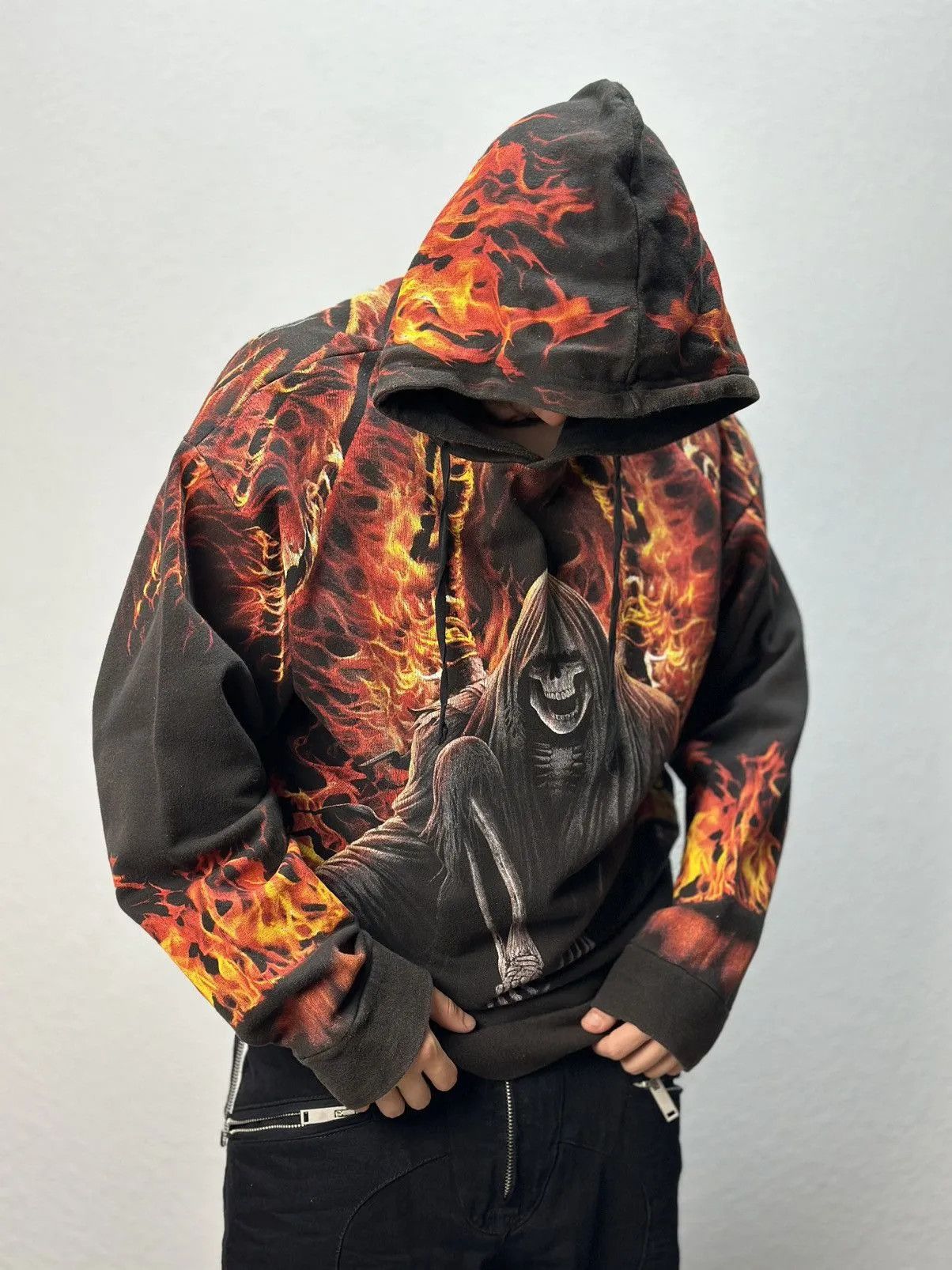 Band Tees 👉 Vintage 2000s Anarchy Graphic Pullover Hoodie Men’s Size US L / EU 52-54 / 3 - 1 Thumbnail