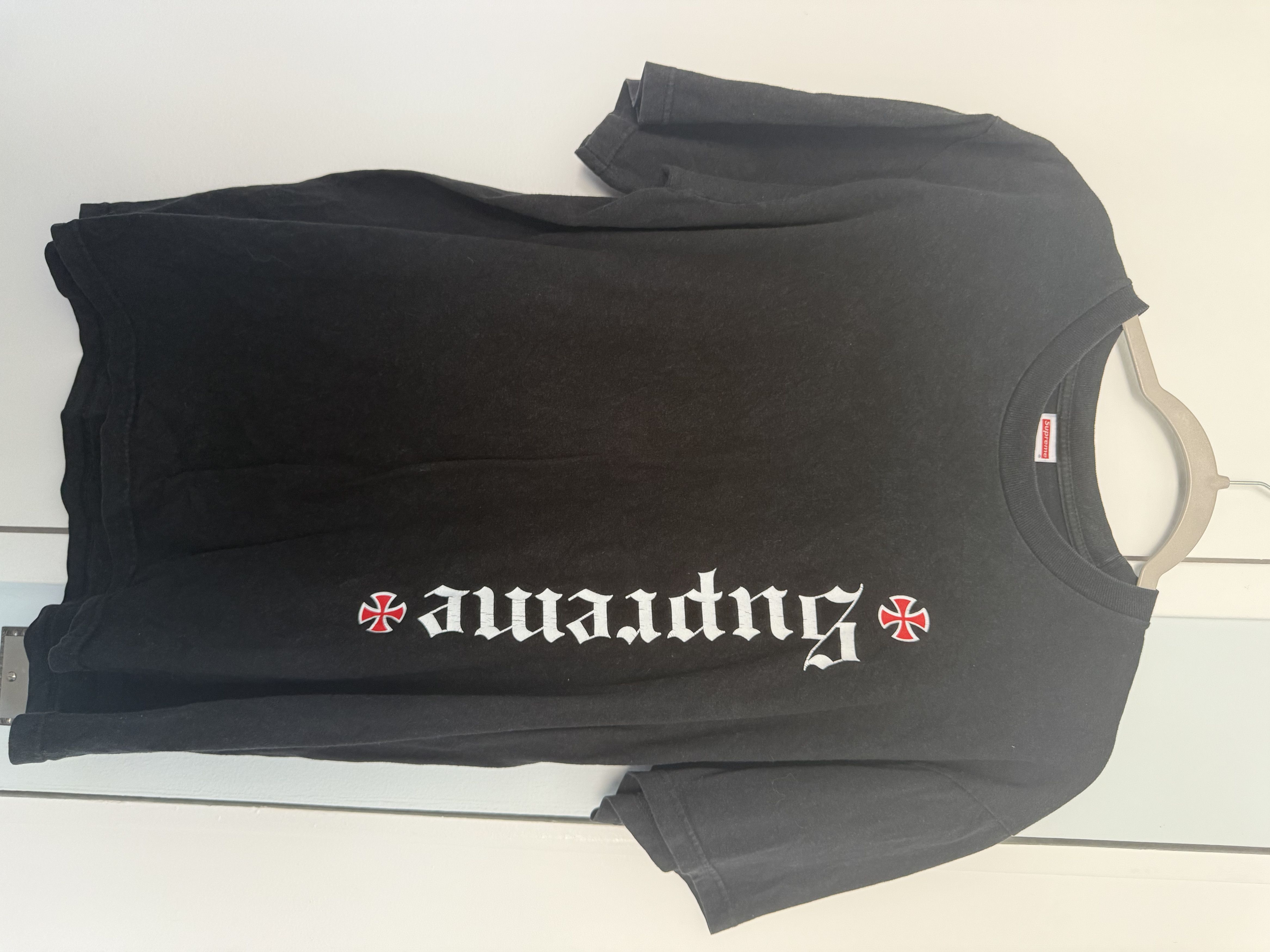 Supreme Supreme Independent Old English Tee Size US L / EU 52-54 / 3 - 1 Thumbnail