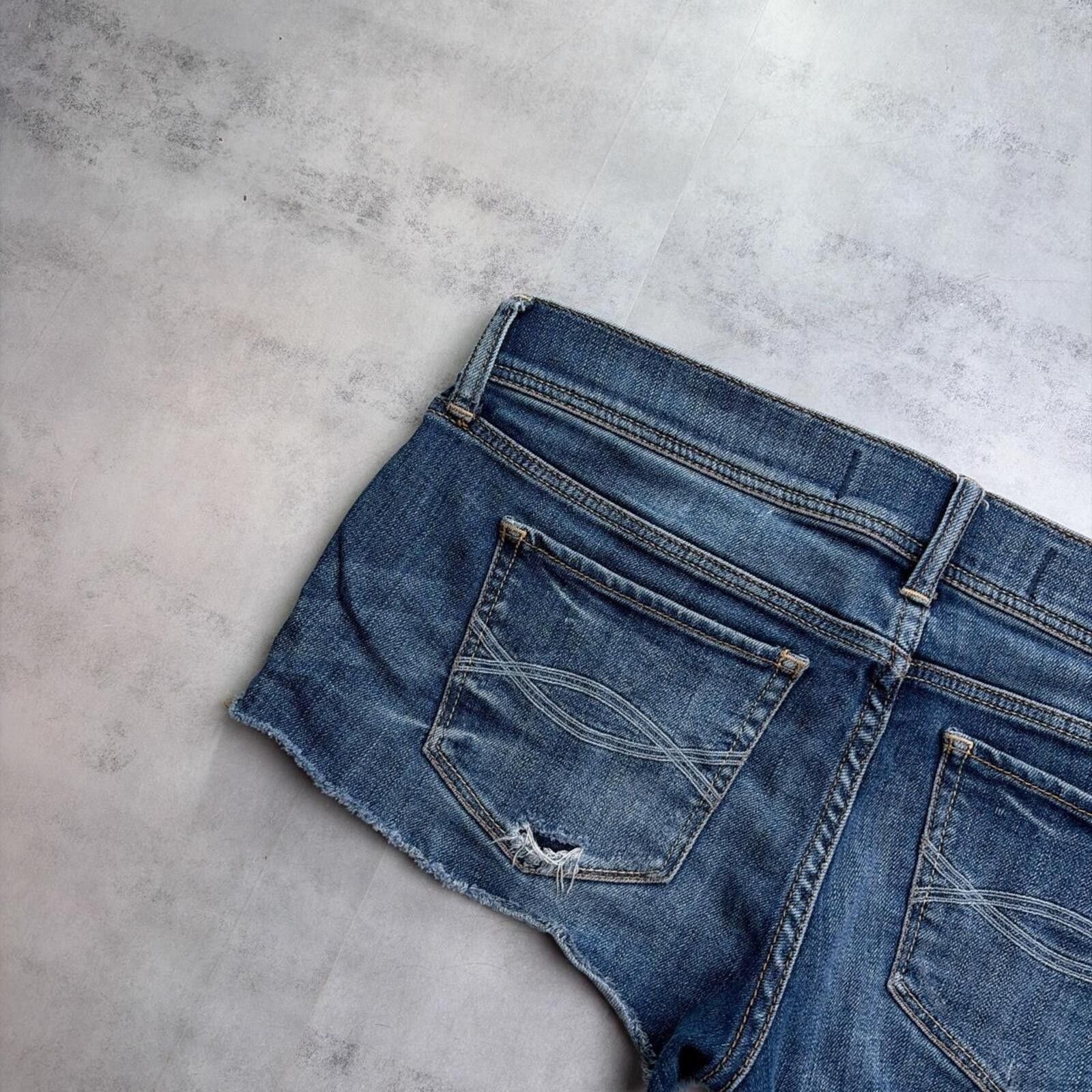 Abercrombie & Fitch Y2K Dark Wash Abercrombie & Fitch Surf Mini Denim Shorts Size 30" / US 8 / IT 44 - 4 Thumbnail