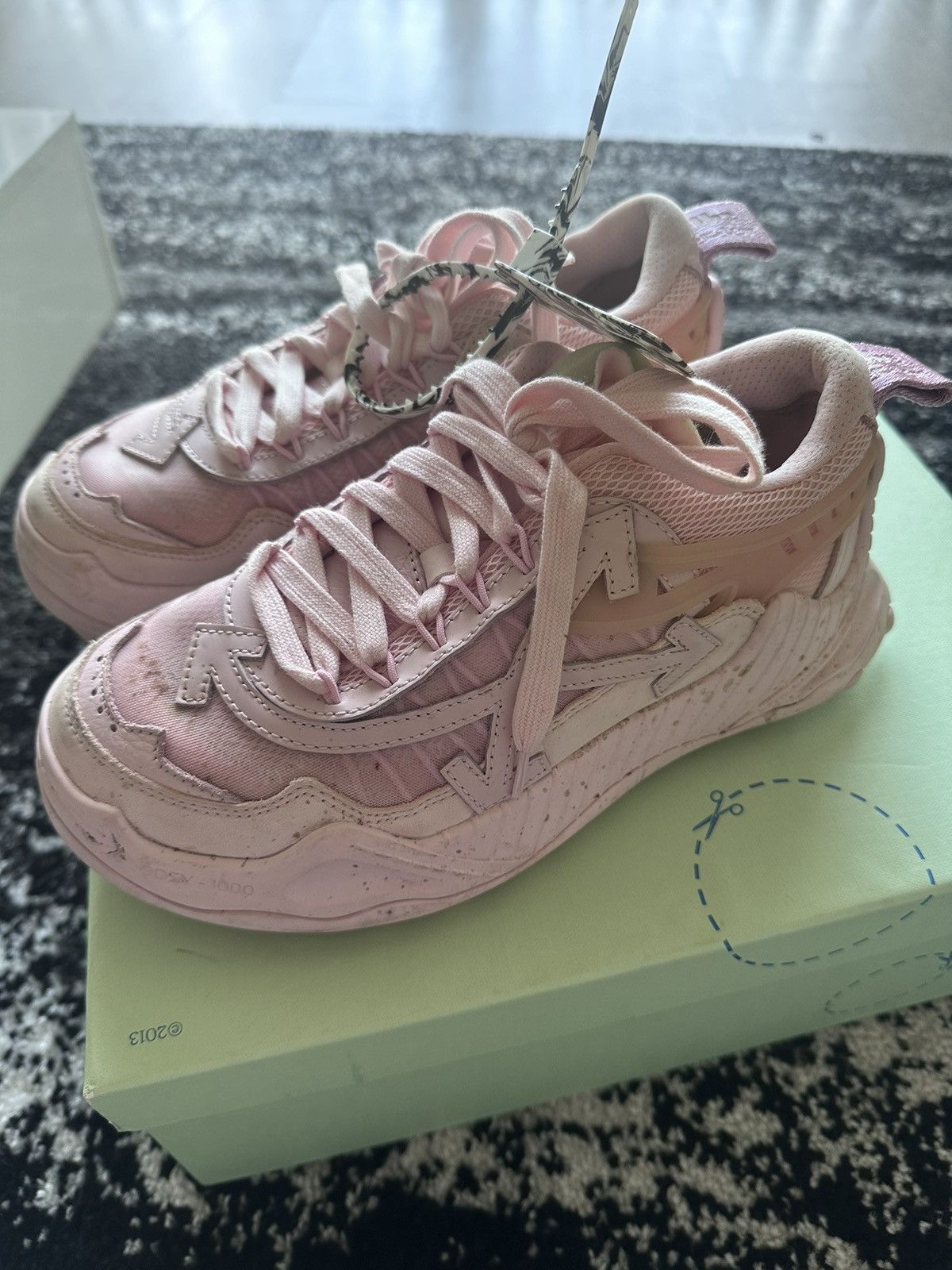 Off-White Off-White Pink Odsy Shoes Size US 7 / IT 37 - 2 Thumbnail