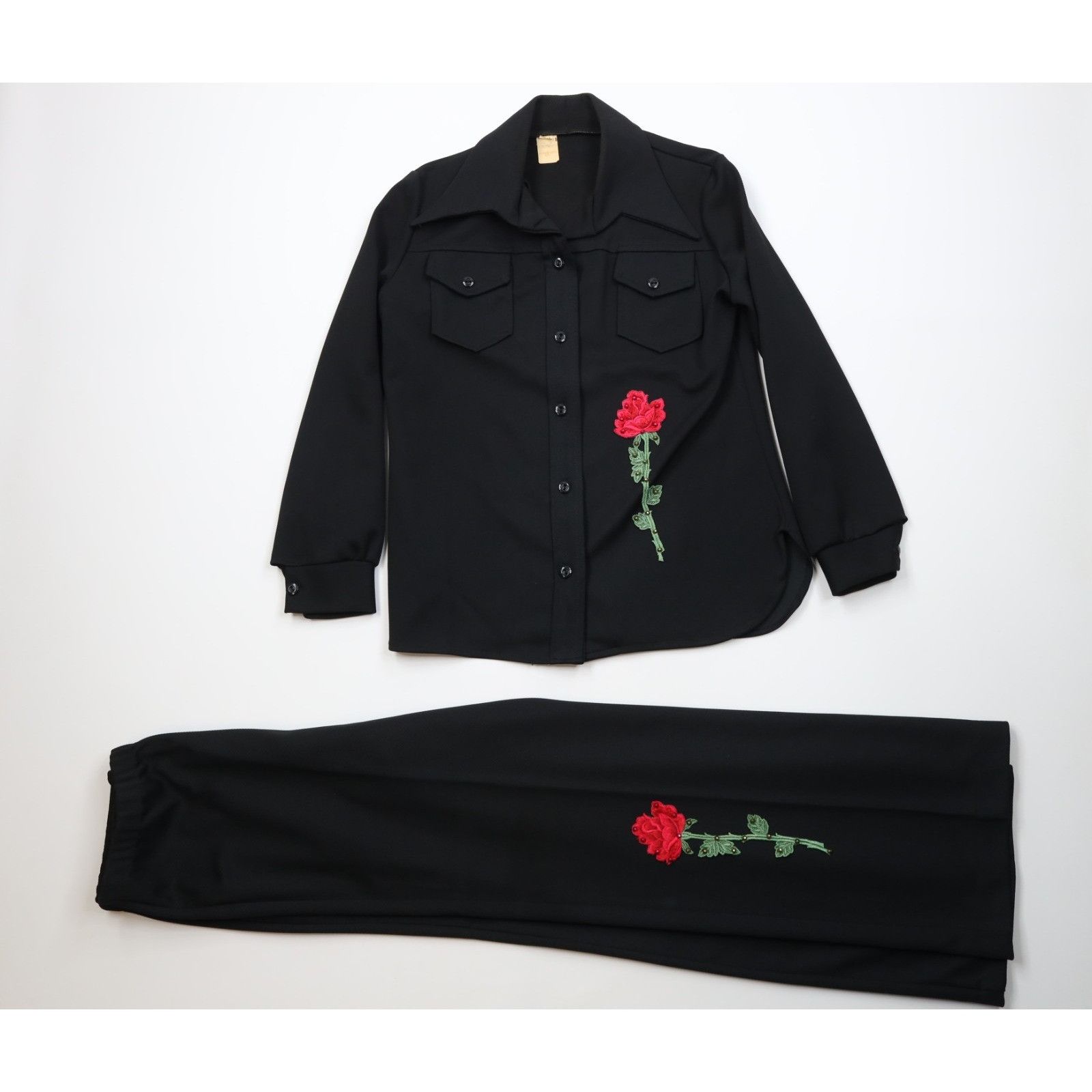 Vintage Vintage 70s 2 Piece Knit Rose Flower Bell Bottoms Suit Size XL / US 12-14 / IT 48-50 - 1 Thumbnail