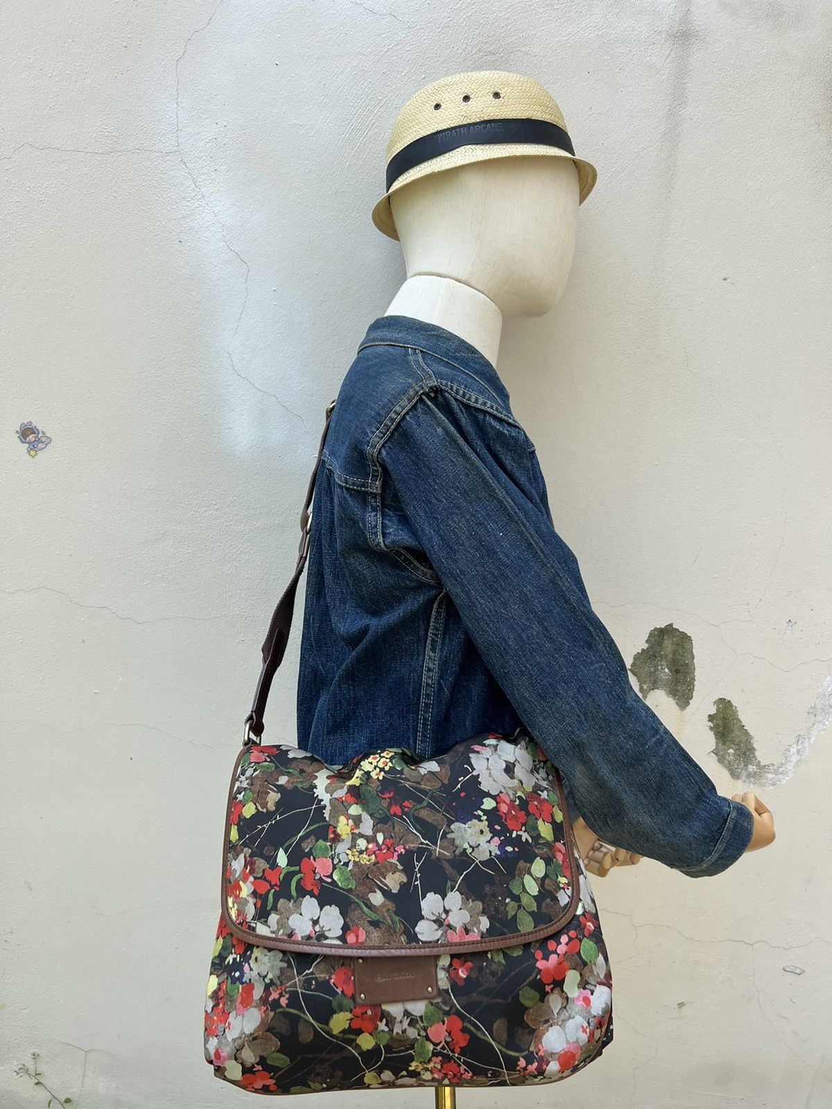 Paul Smith Paul smith Flowers Art Sling Bag Size ONE SIZE - 3 Thumbnail