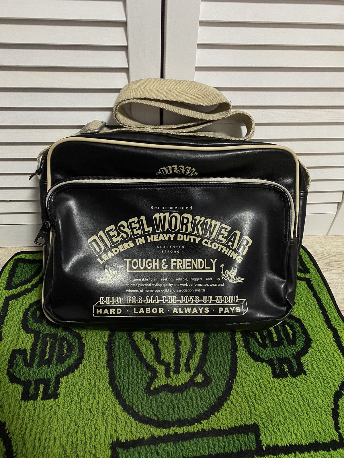 Shoulder Bag Leather Diesel Workwear Messenger in Black, Men's