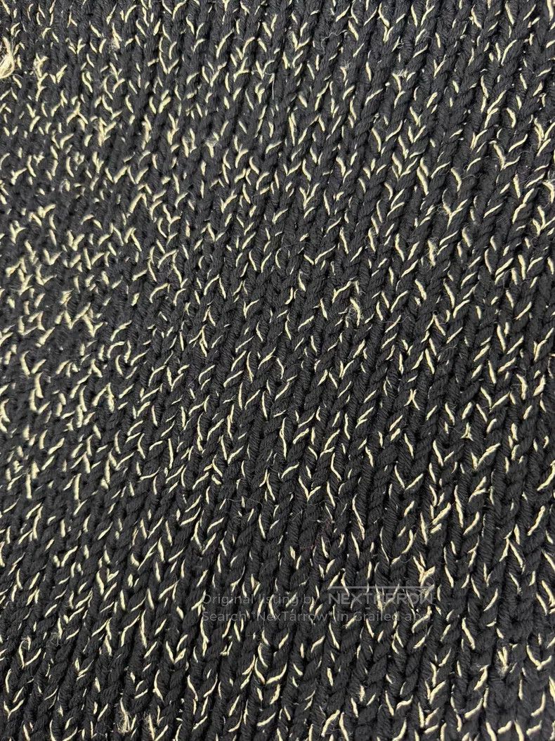 Saint Laurent Paris Saint Laurent Paris Black and gold snowflake blended wool Size ONE SIZE - 5 Thumbnail