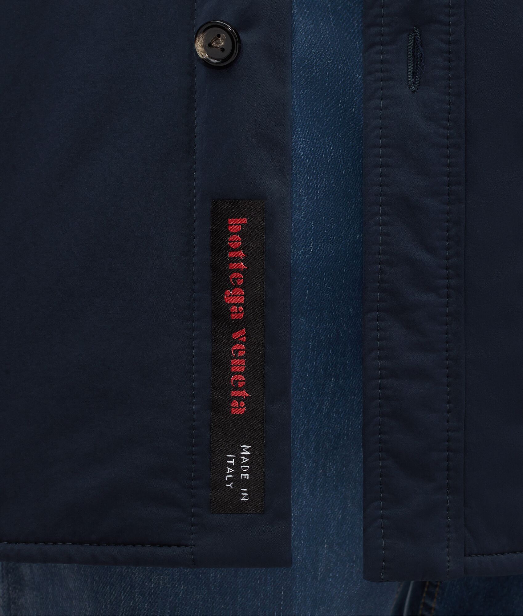 Bottega Veneta o1w1db10825 Frosted Poplin Padded Jacket in Navy Size US XS / EU 42 / 0 - 5 Thumbnail