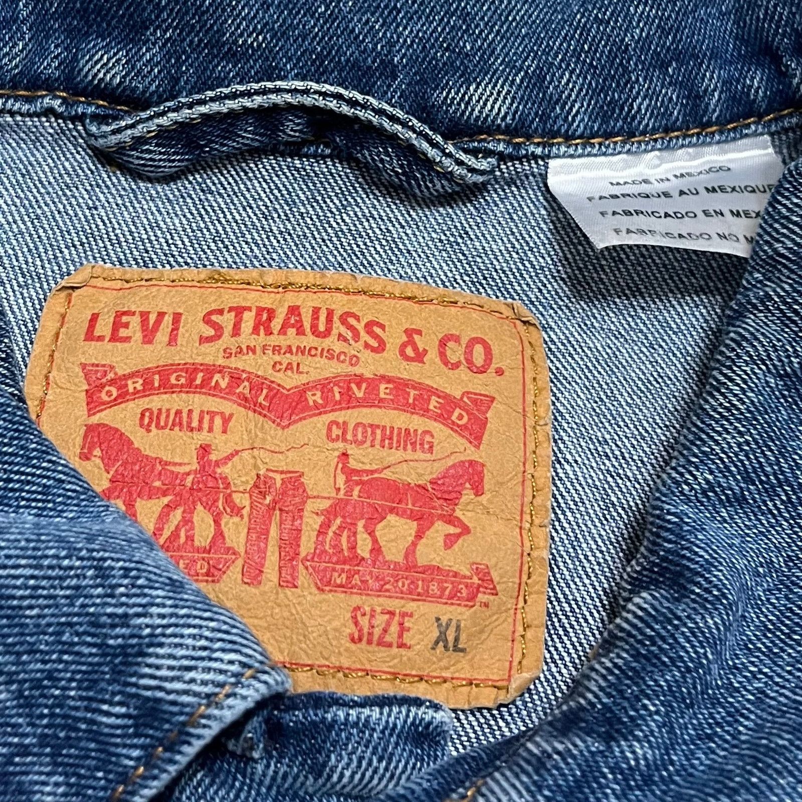 Levi's Vintage Levis Faded Denim Trucker Jacket XL Size US XL / EU 56 / 4 - 4 Thumbnail
