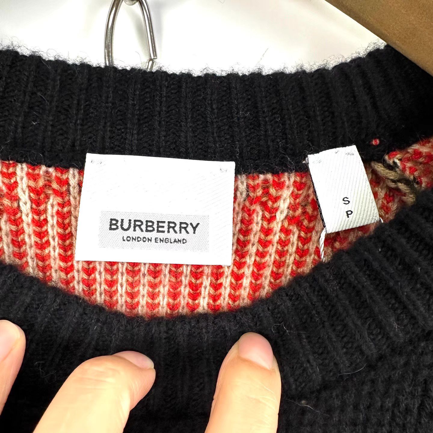 Burberry Burberry Men's Cashmere Vintage Knit Crew Neck Sweater K12 Size US S / EU 44-46 / 1 - 5 Thumbnail