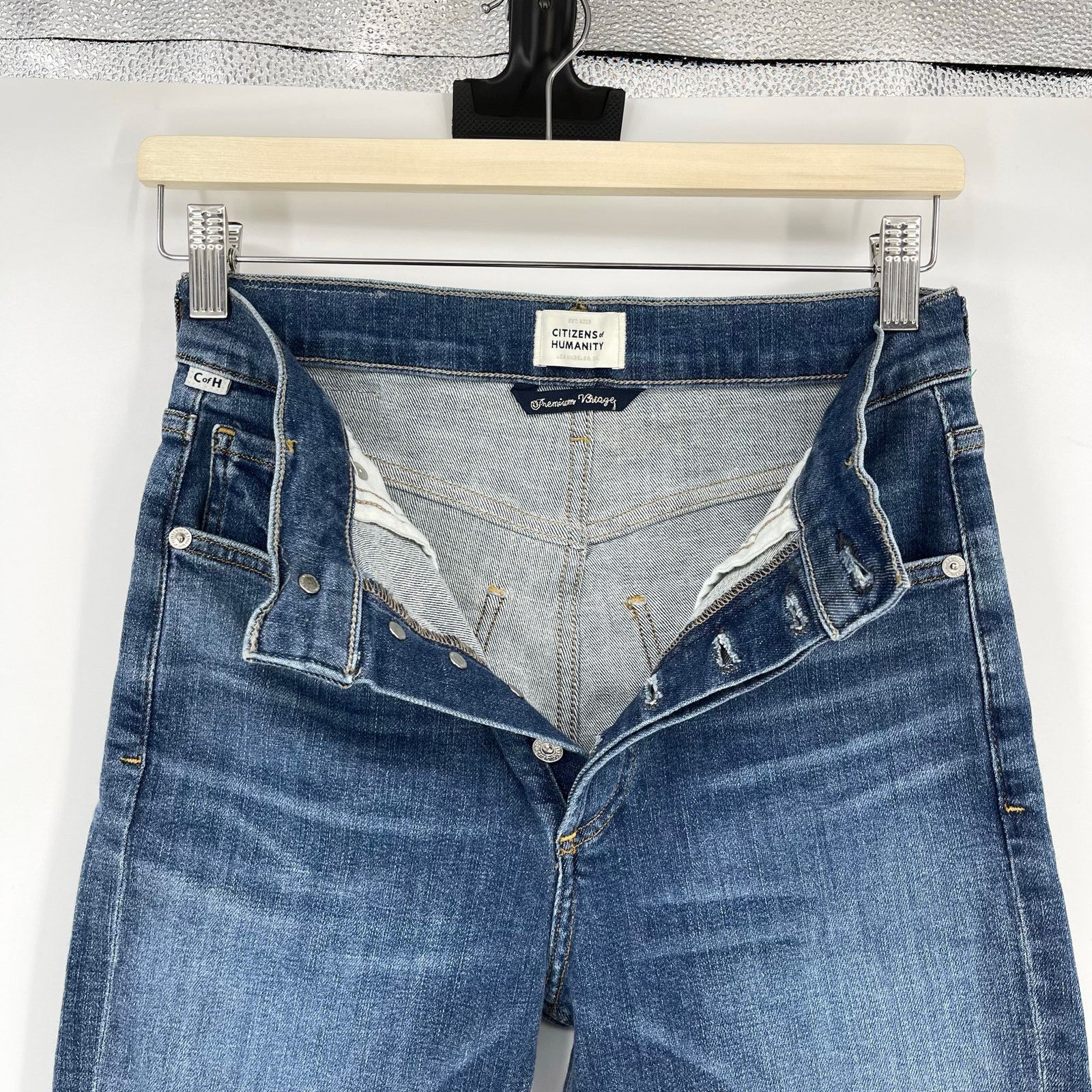 Citizens Of Humanity Citizens of Humanity | Isola Cropped Boot Jean in Lawless 26 Size 26" / US 2 / IT 38 - 8 Thumbnail