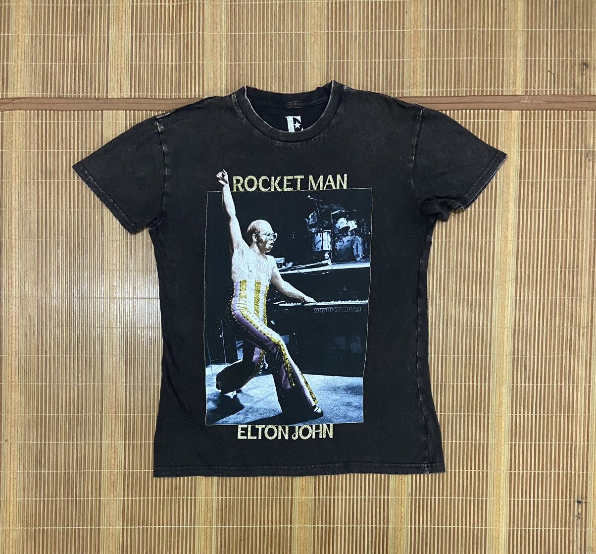 Band Tees ELTON JOHN ROCKET MAN GRAPHIC TEE Size M / US 6-8 / IT 42-44 - 1 Thumbnail