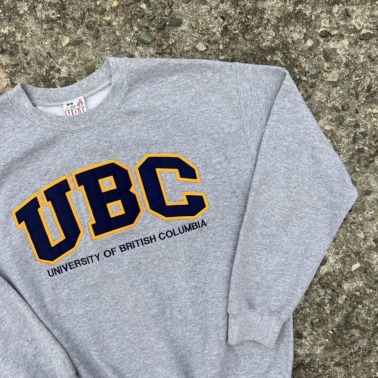 Vintage 1980s UBC Thrashed Raglan Sweatshirt Size US M / EU 48-50 / 2 - 4 Thumbnail