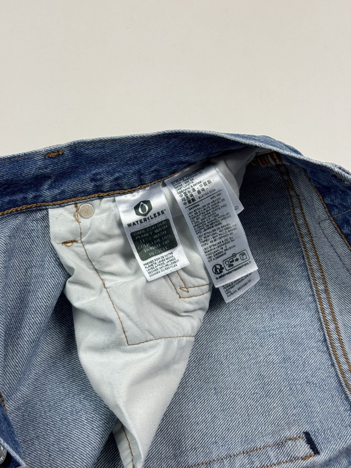 Levi's Levi’s 501 ‘90s Selvage Washed Denim Women’s Jeans Size 32" / US 10 / IT 46 - 11 Thumbnail