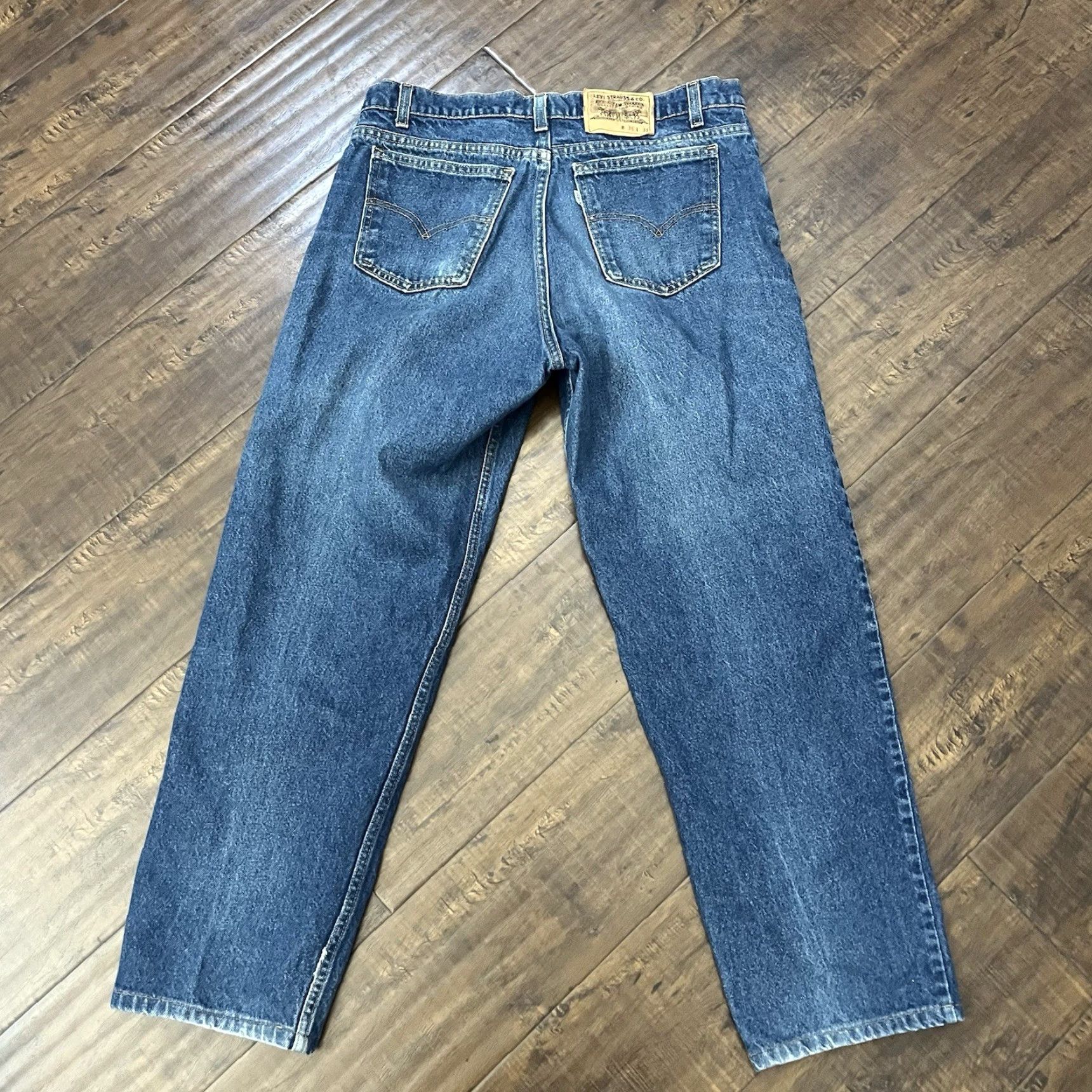 Levi's VINTAGE Levi's 553 White Tab Jeans Adult 36x31 Relaxed Blue Denim USA 1996 Mens Size US 36 / EU 52 - 2 Thumbnail