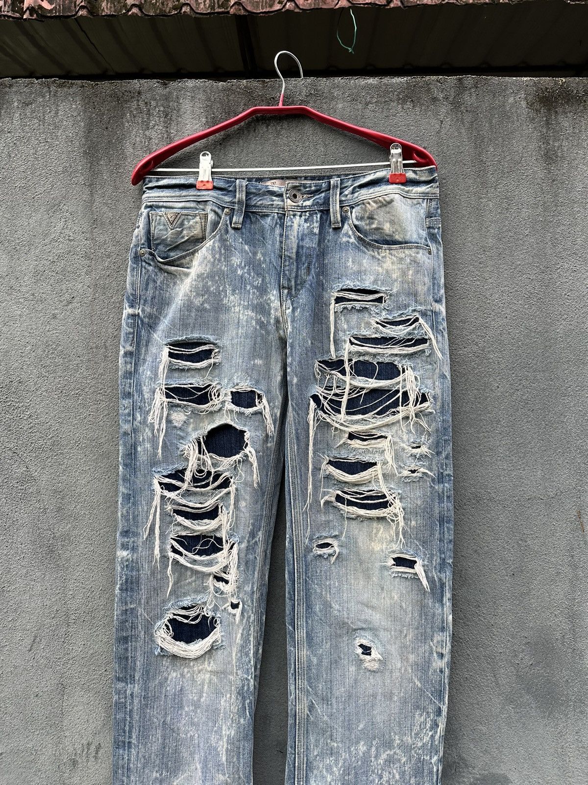 Guess 👹Guess Straight Cut Distressed Denim Size US 30 / EU 46 - 6 Thumbnail