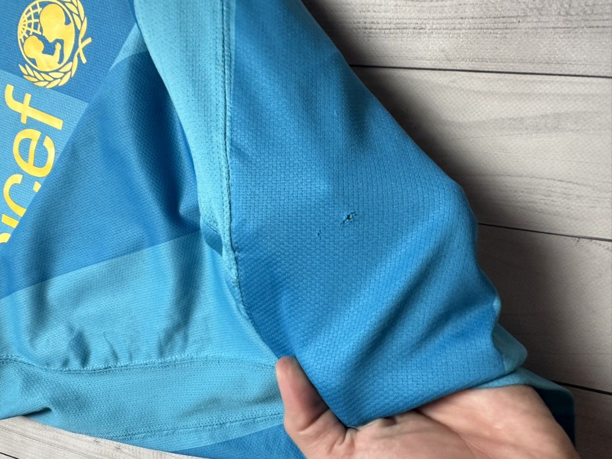 Vintage Vintage Nike Barcelona soccer jersey blue rare size m Size US M / EU 48-50 / 2 - 7 Thumbnail