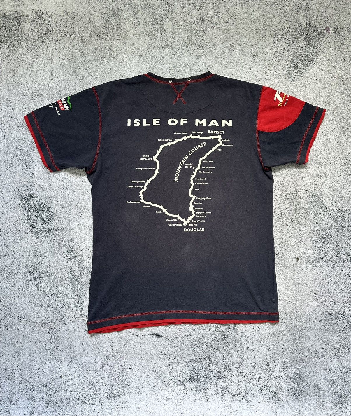 Vintage TT Isle of Man 2010 T-shirt Road Races Mountain Course Size US L / EU 52-54 / 3 - 2 Thumbnail
