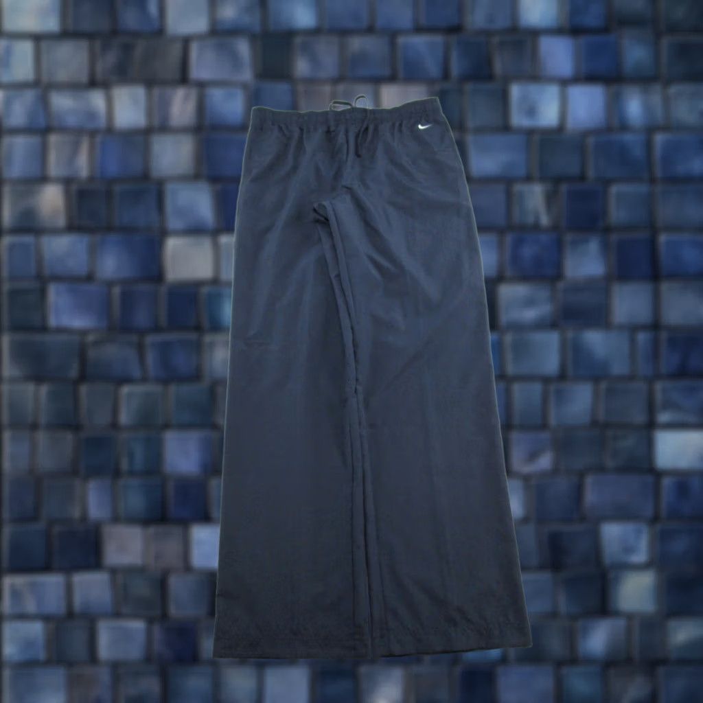 Nike VINTAGE Nike Track Pants Navy Blue Swoosh Straight Leg Men/Women L 14-16? Size 36" / US 14 / IT 50 - 1 Thumbnail
