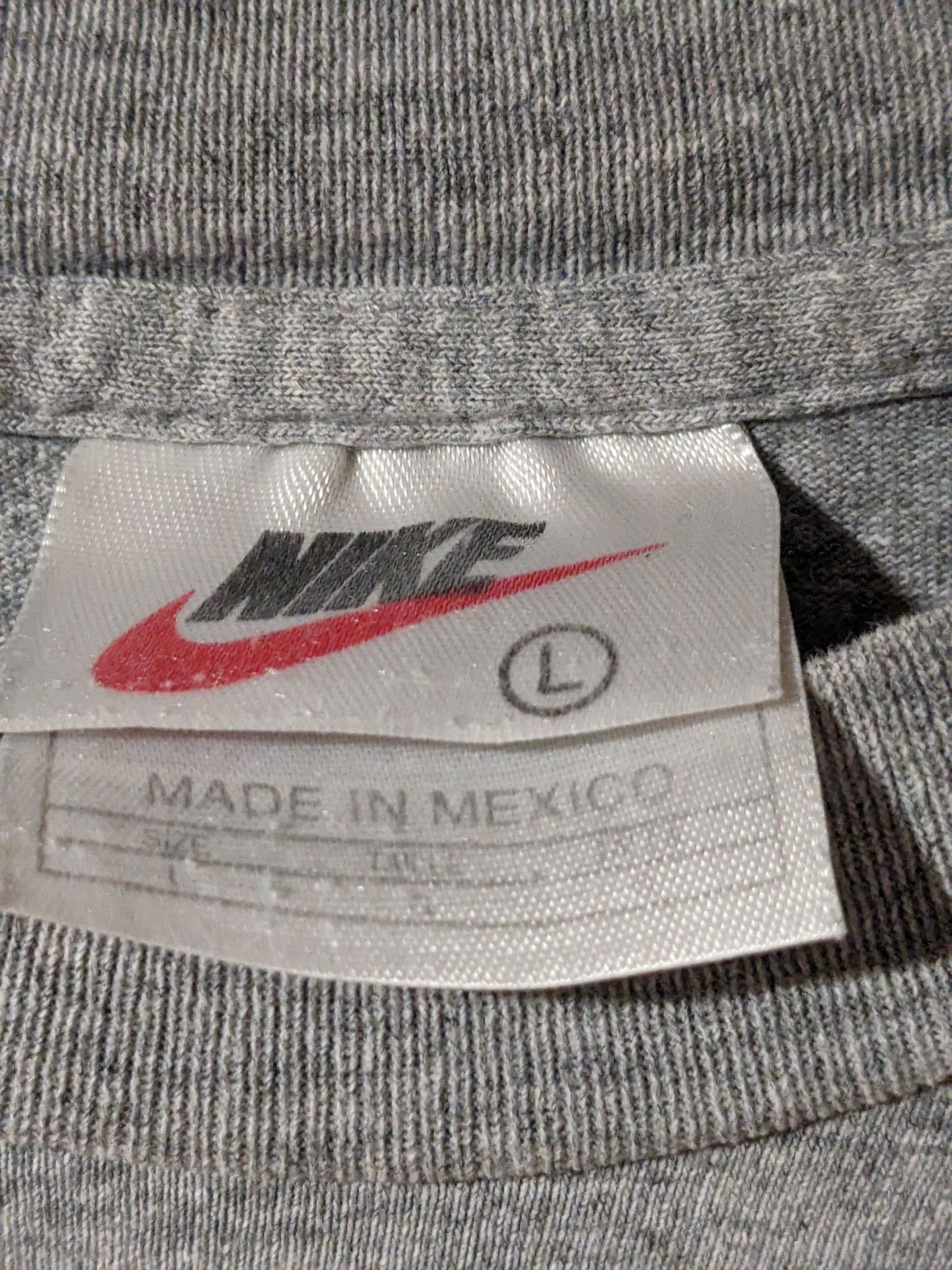 Nike × Vintage Vintage Y2K Nike Athletic Center Swoosh Gray Large T-Shirt Size US L / EU 52-54 / 3 - 3 Thumbnail