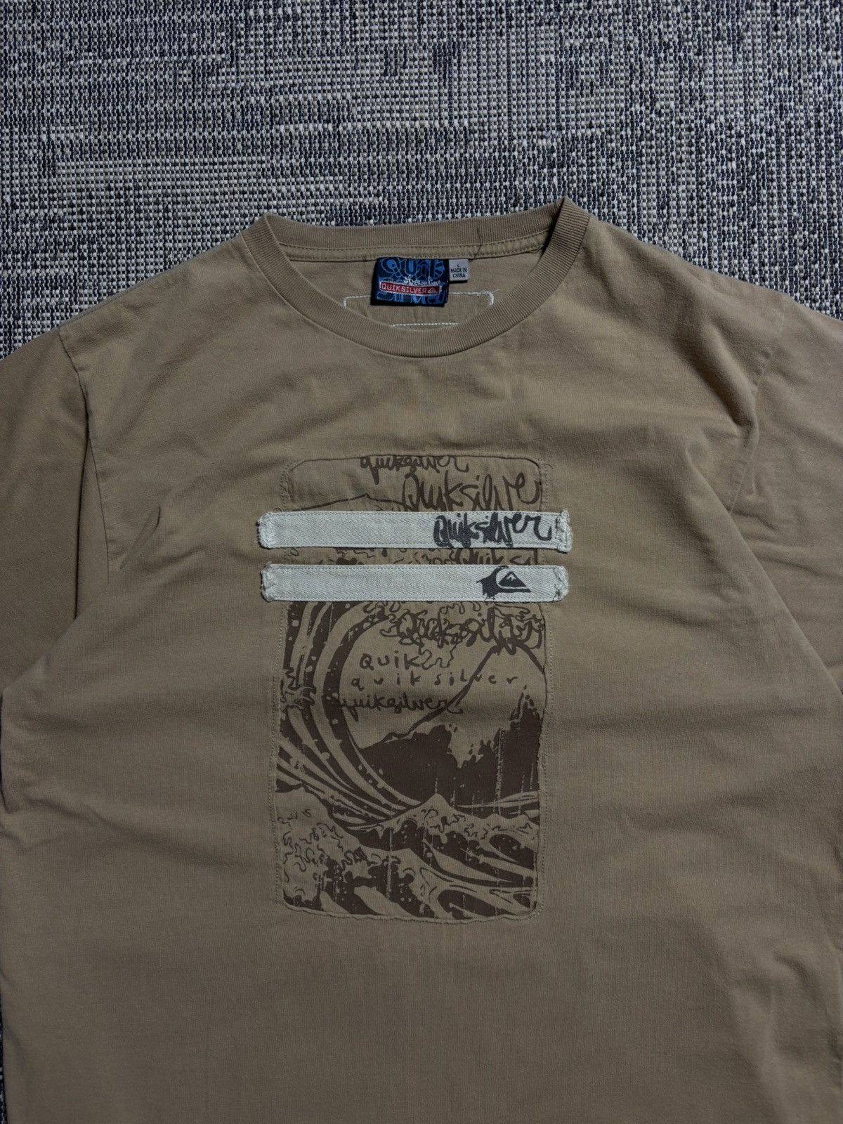 Quiksilver Quiksilver Vintage Surfing True Patch Work T-Shirt Size US L / EU 52-54 / 3 - 3 Thumbnail