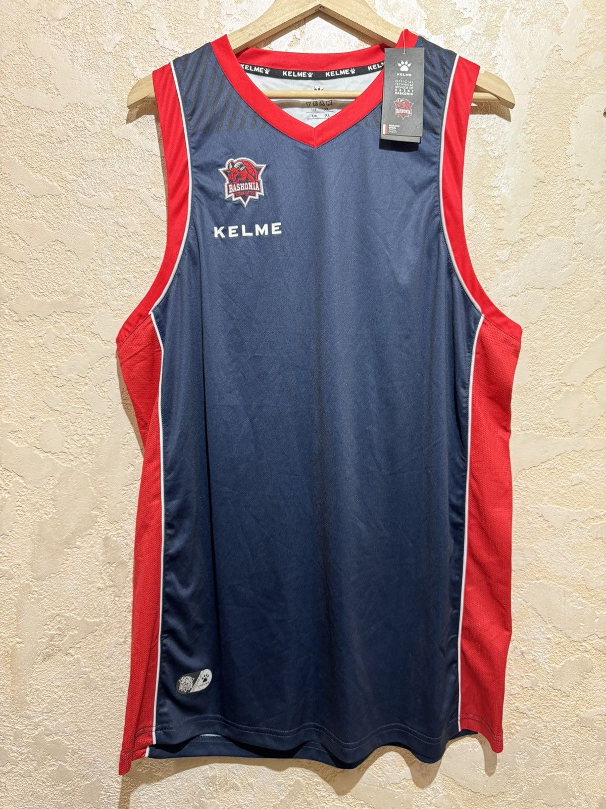 Other Baskonia Basketball Jersey Kelme XL New With Tags Size US XL / EU 56 / 4 - 1 Thumbnail
