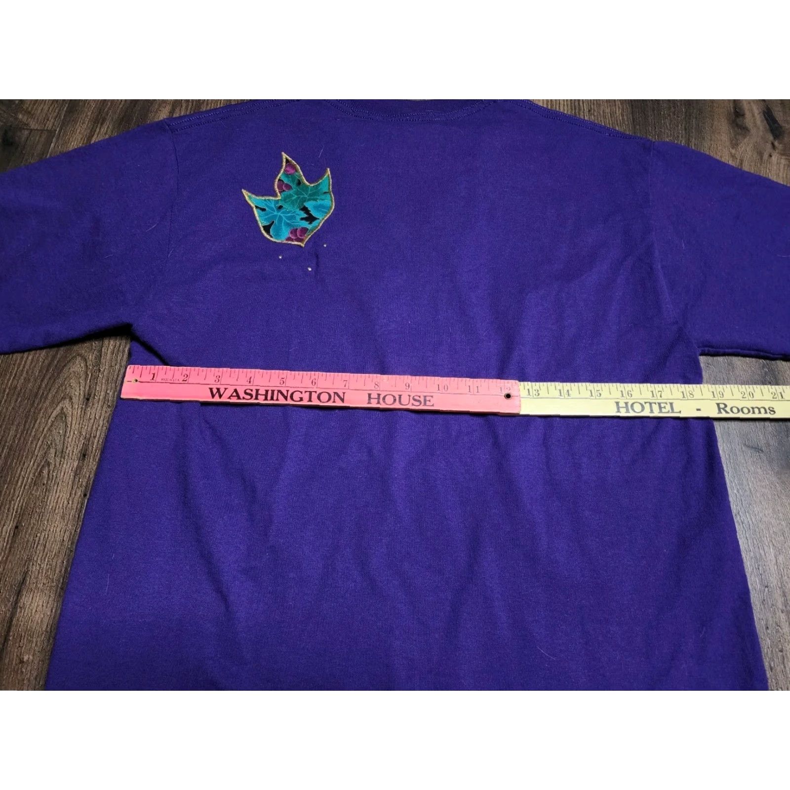 Vintage VINTAGE M Mens T-Shirt 90s Purple Crew Neck Cottagecore Leaf Puff Print Embellished Stitch Cotton Polyester Size US M / EU 48-50 / 2 - 2 Thumbnail