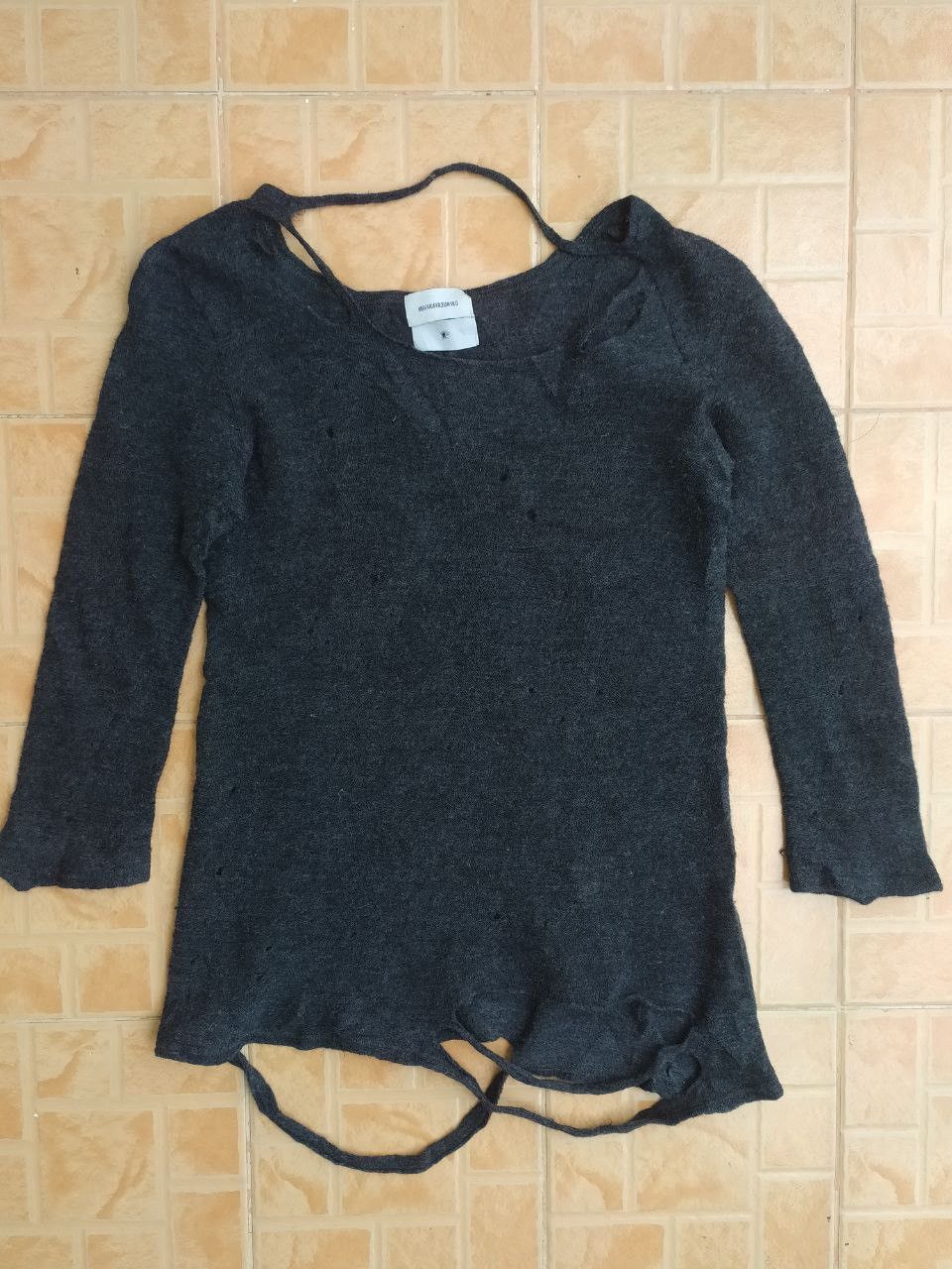 Maison MIHARA YASUHIRO MIHARA YASUHIRO DISTRESSED SWEATER SIZE S Size US XS / EU 42 / 0 - 1 Thumbnail
