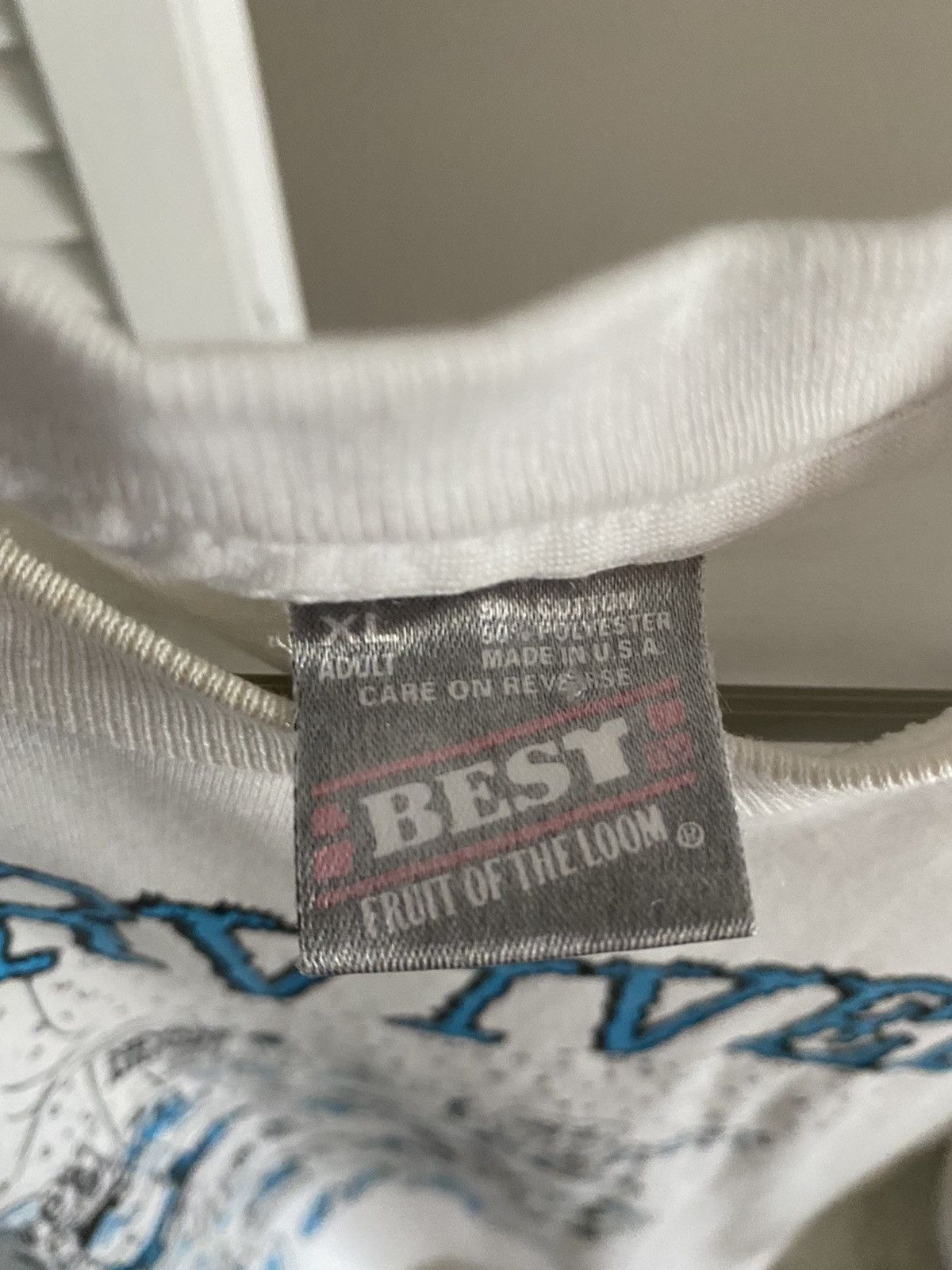 Vintage I survived the blizzard of 96 Size US XL / EU 56 / 4 - 2 Thumbnail