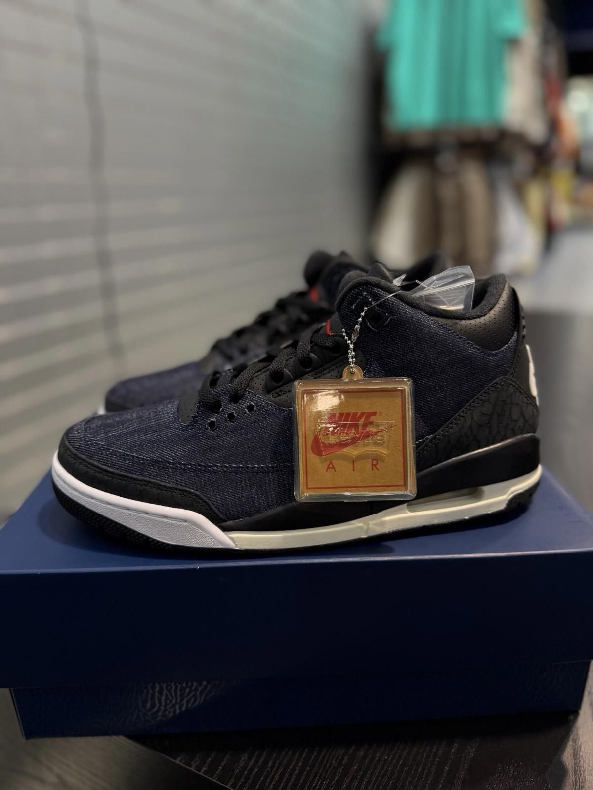 Jordan Brand Levi's x Air Jordan 3 Retro Men's Size 9.5 Indigo Denim NEW Size US 9.5 / EU 42-43 - 3 Thumbnail