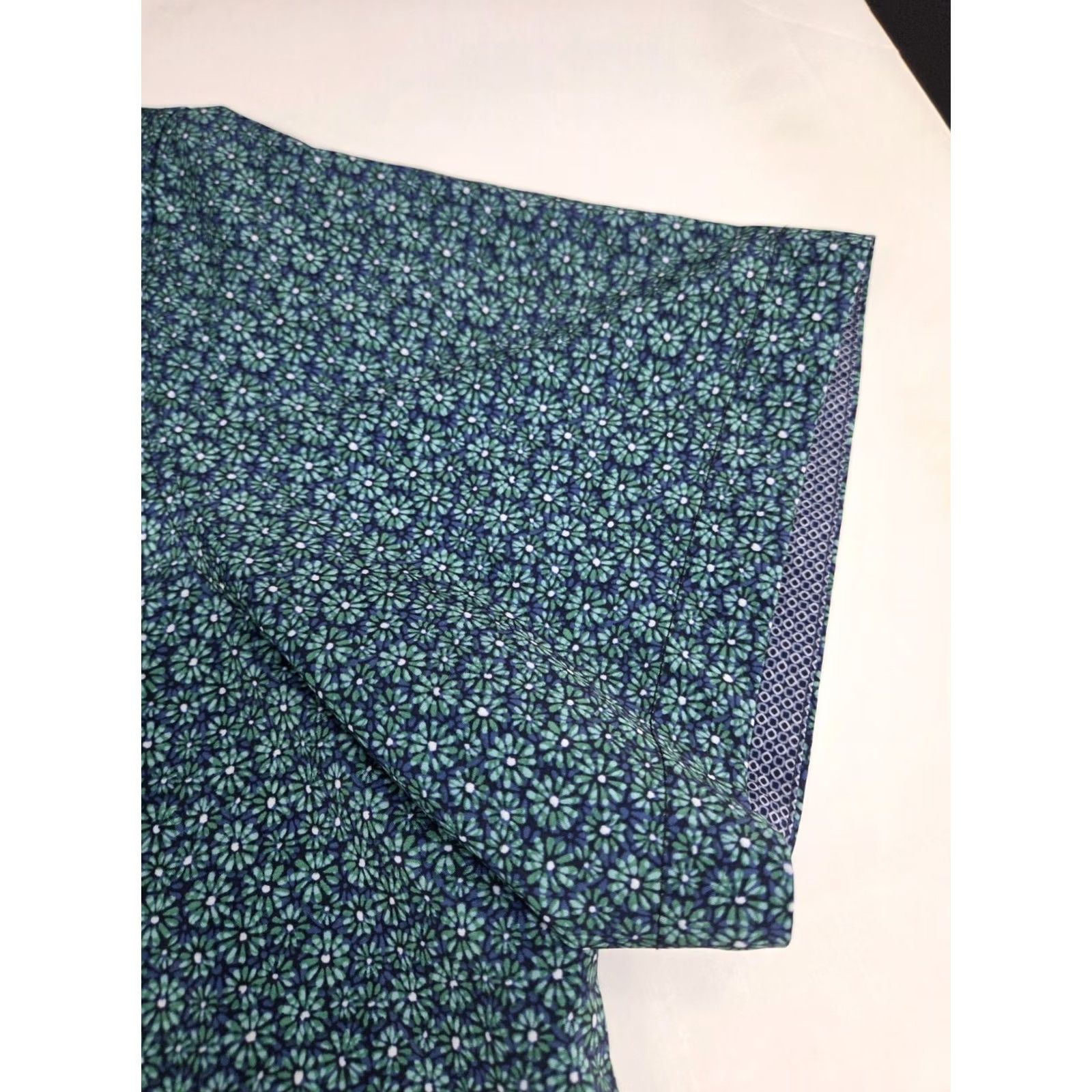 Vintage Nick Graham Everywhere Men Short Sleeve Button Up Modern Fit Shirt XL Blue/Green Geometric Pattern Size US XL / EU 56 / 4 - 7 Thumbnail