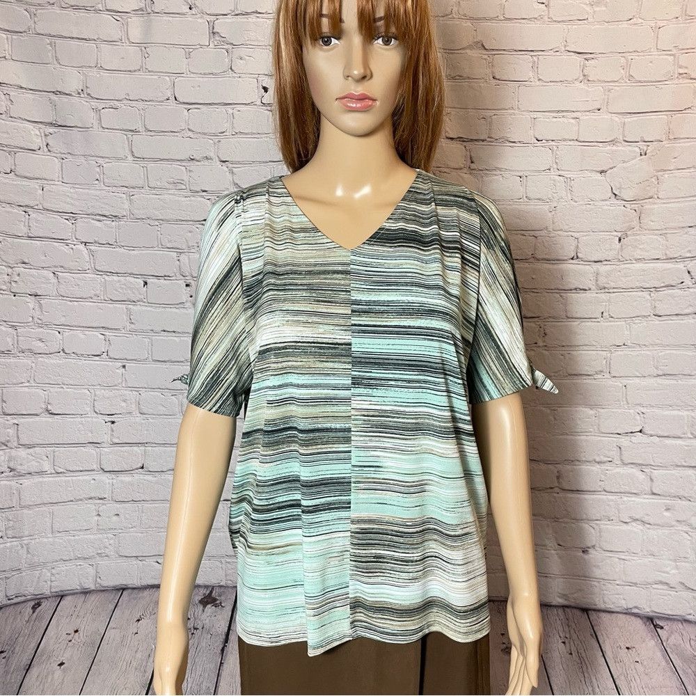 Chicos New Chico's Cold Shoulder Short Sleeve Top Size 0 US S Size S / US 4 / IT 40 - 1 Thumbnail