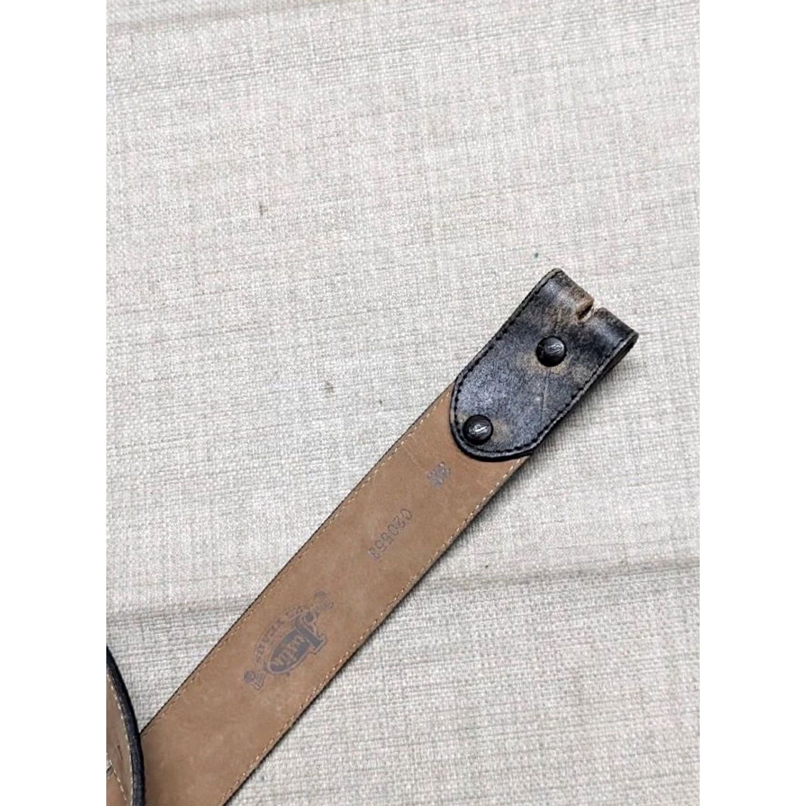 Vintage VINTAGE Justin belt Tooled studded western belt 30 black tan cowhide leather buckled belt Men Size 30 - 7 Thumbnail