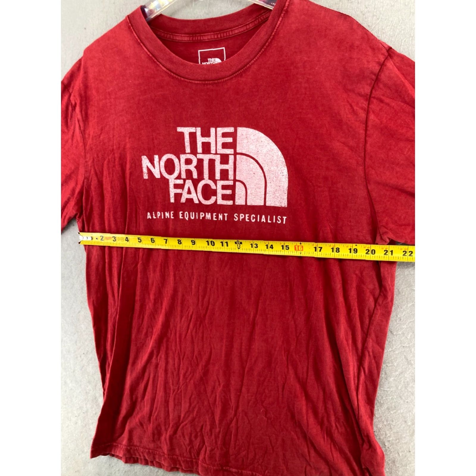 The North Face The North Face Outdoor T-Shirt Mens XL Red Graphic Print Crew Neck Short Sleeve Size US XL / EU 56 / 4 - 2 Thumbnail