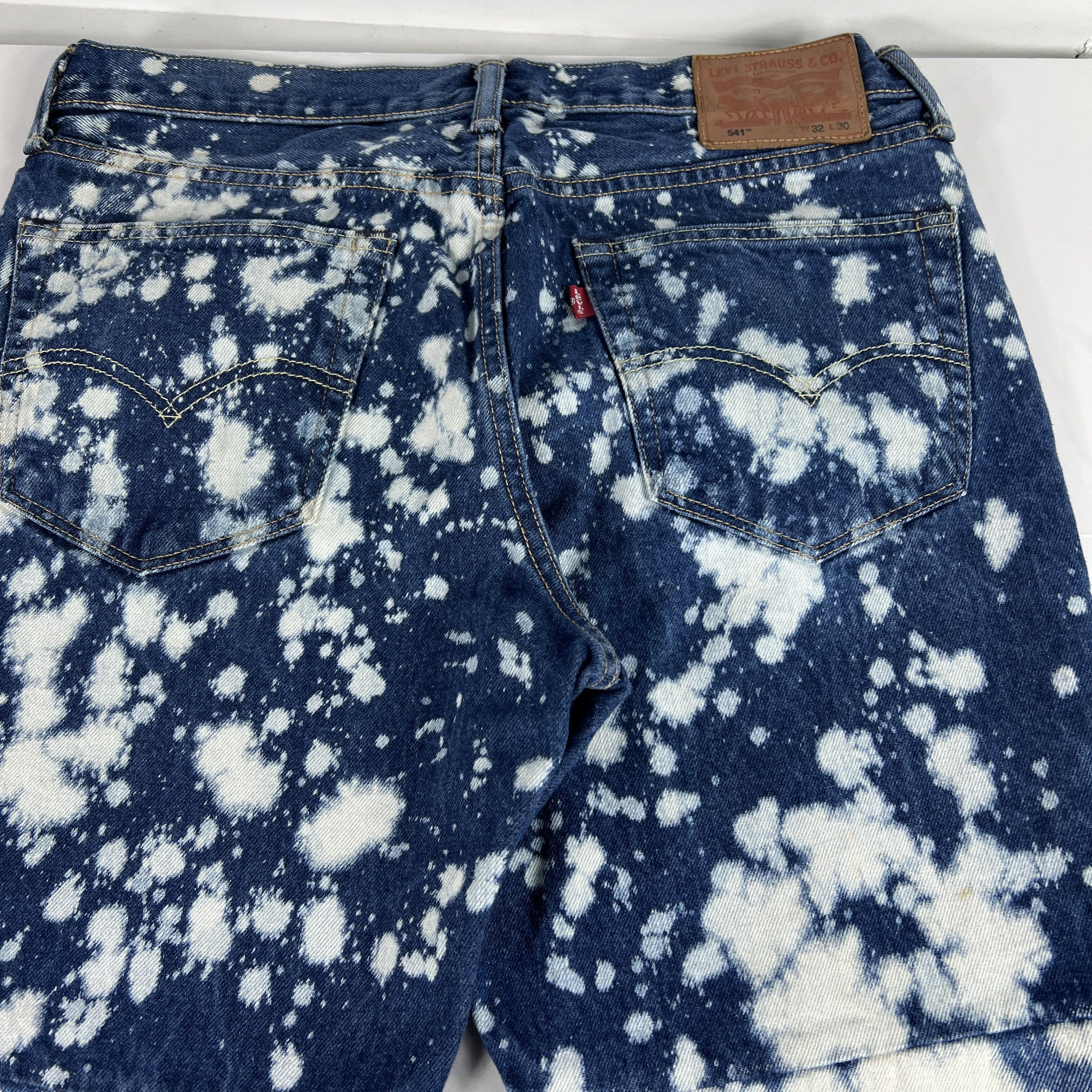 Levi's Levi's Jeans Men 541 Athletic Tapered Blue Bleached Denim Size US 33 - 12 Thumbnail