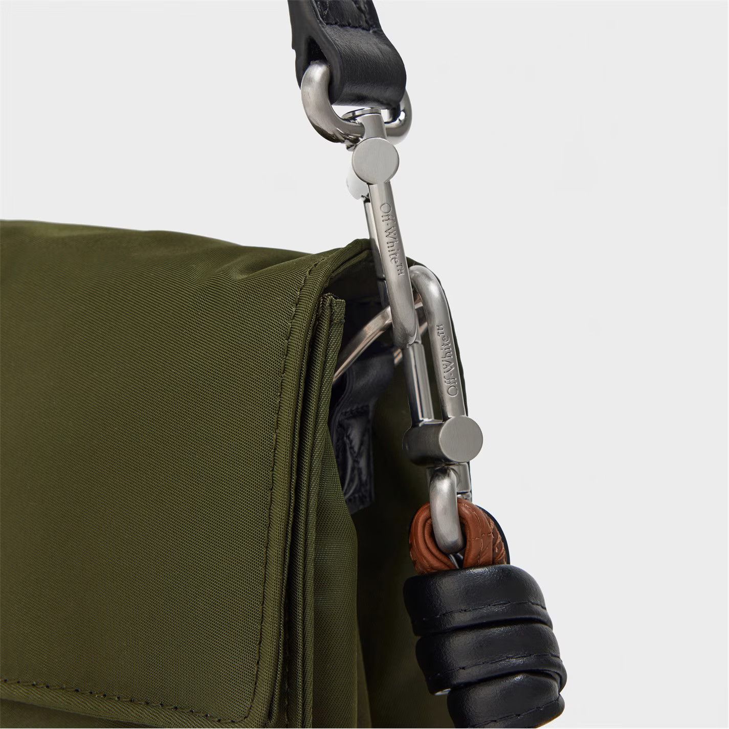 Off-White o1g2r1mq0326 Size: OS / Shoulder Bag in Military Green Size ONE SIZE - 3 Thumbnail
