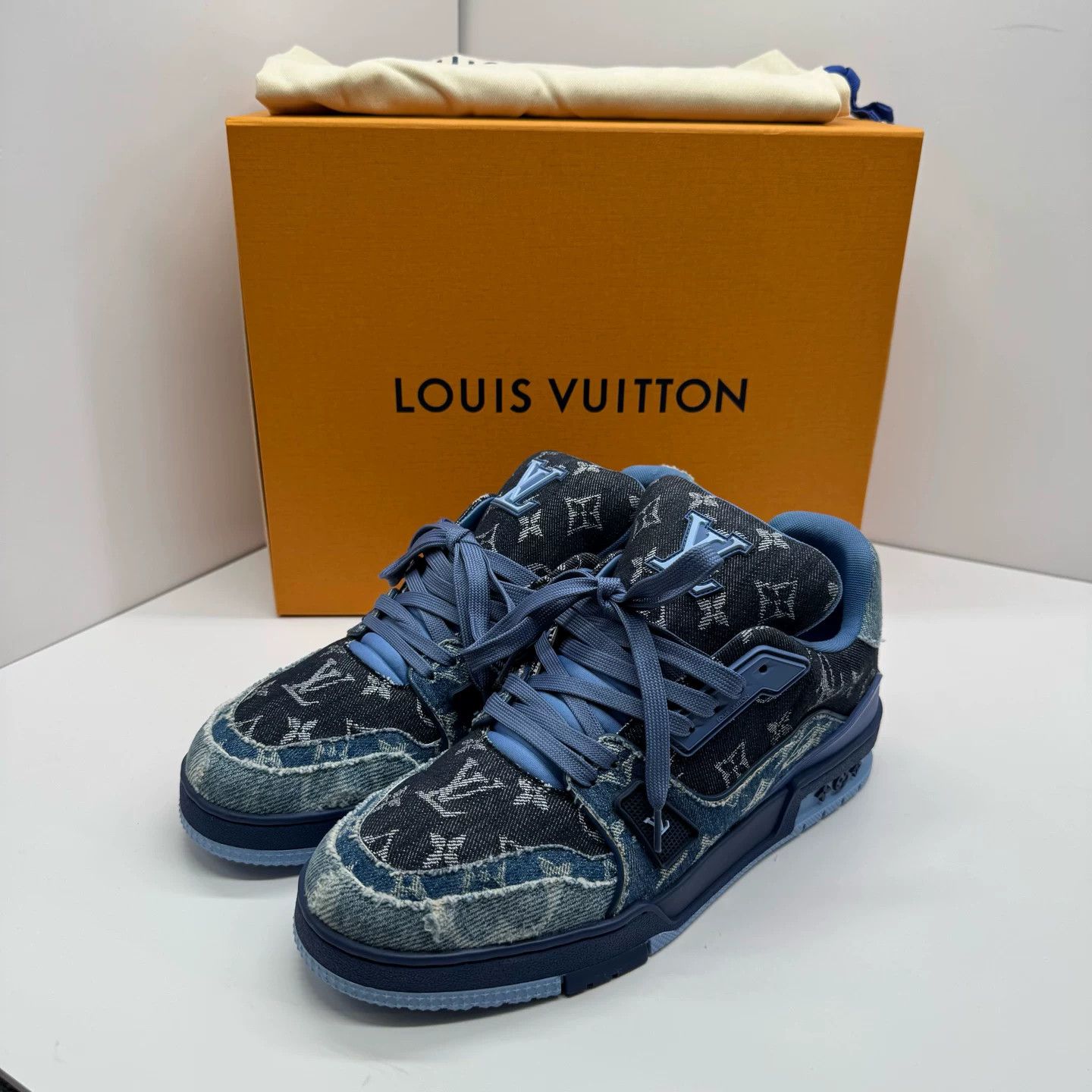 Louis Vuitton Louis Vuitton Denim Low-Top Sneakers Size US 9 / EU 42 - 1 Thumbnail