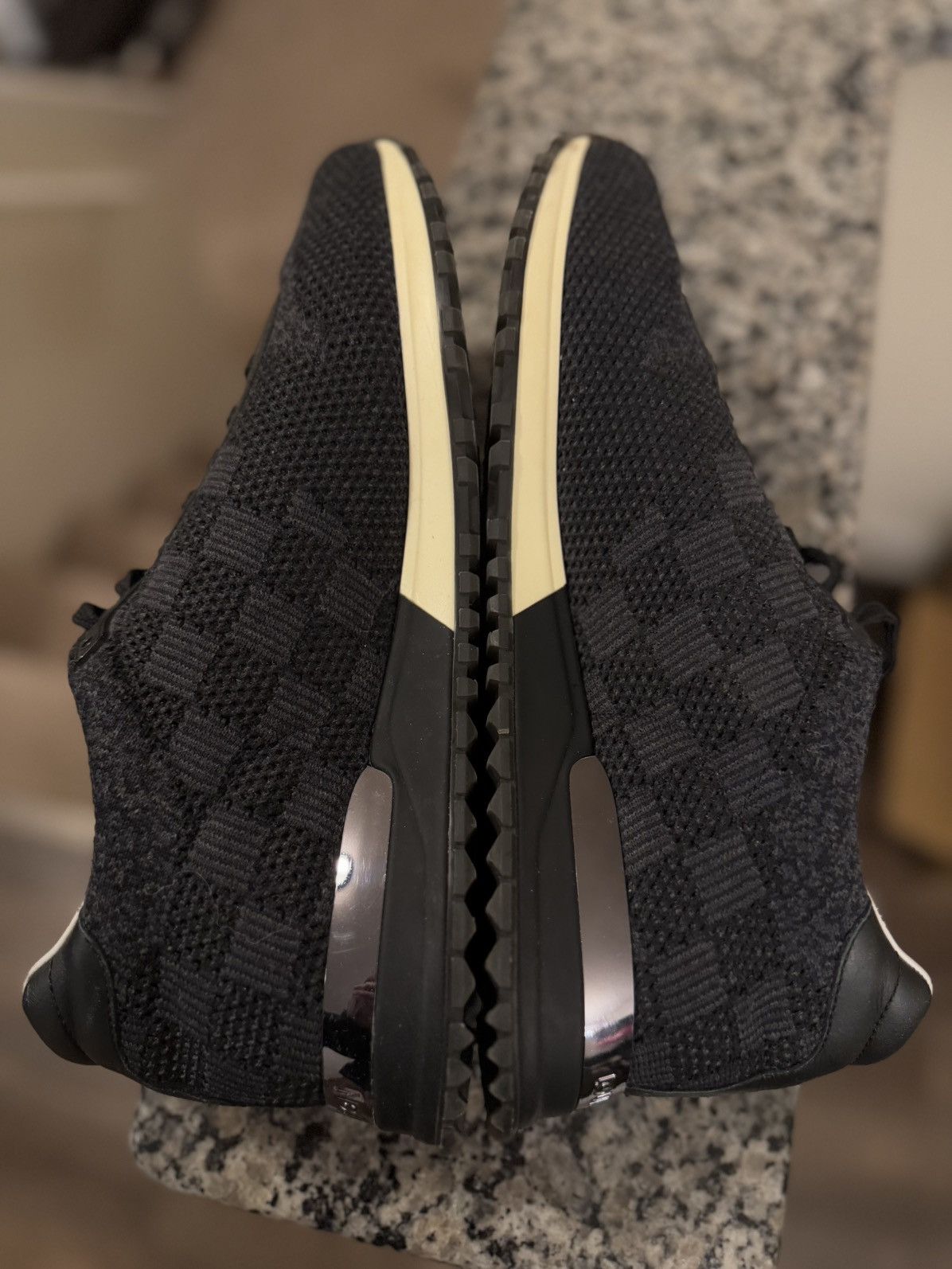 Louis Vuitton 9LV/10US - Louis Vuitton Runaway Sneaker Clean 🧼 Size US 10 / EU 43 - 7 Thumbnail