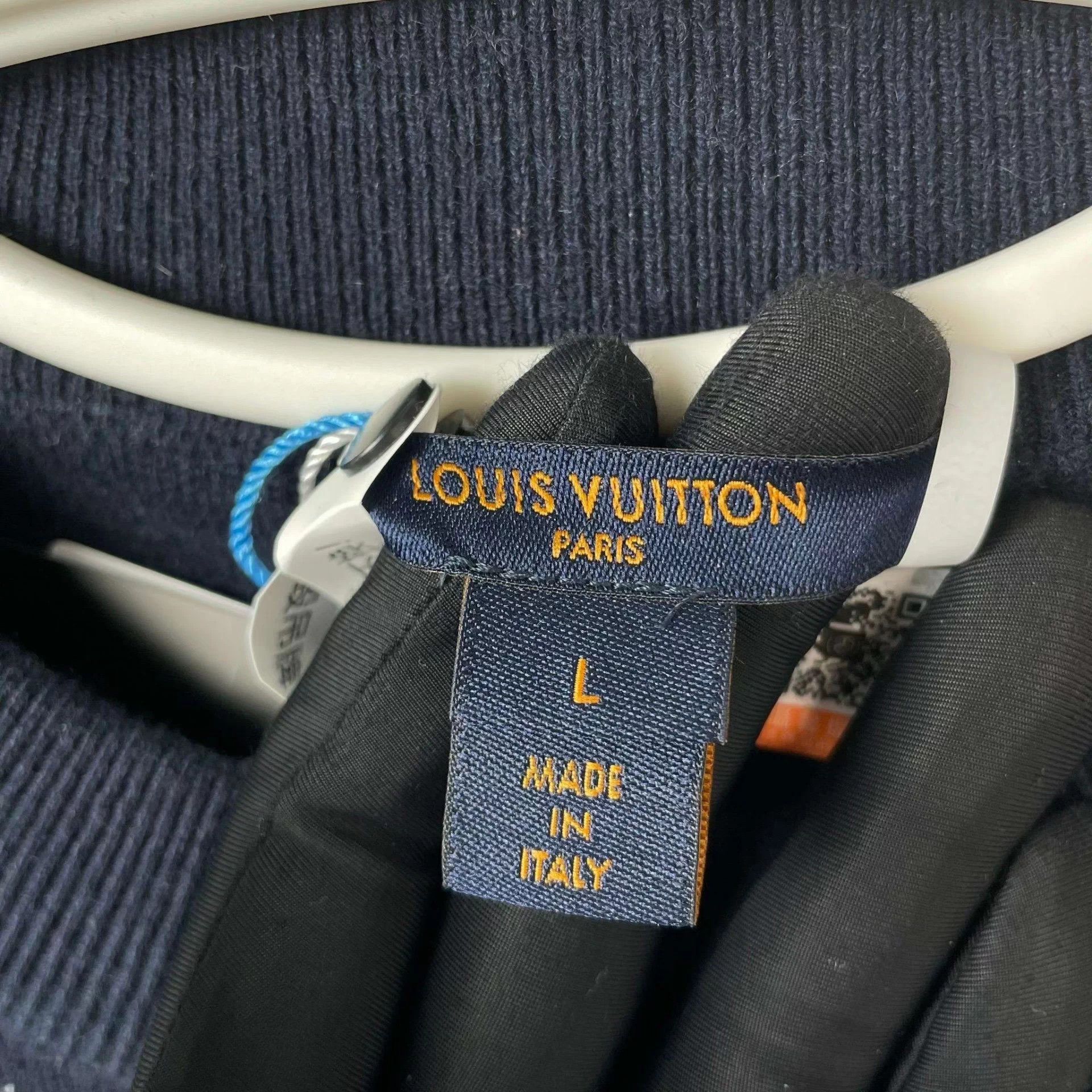Louis Vuitton LV Monogram blue L sweater Size US L / EU 52-54 / 3 - 5 Thumbnail