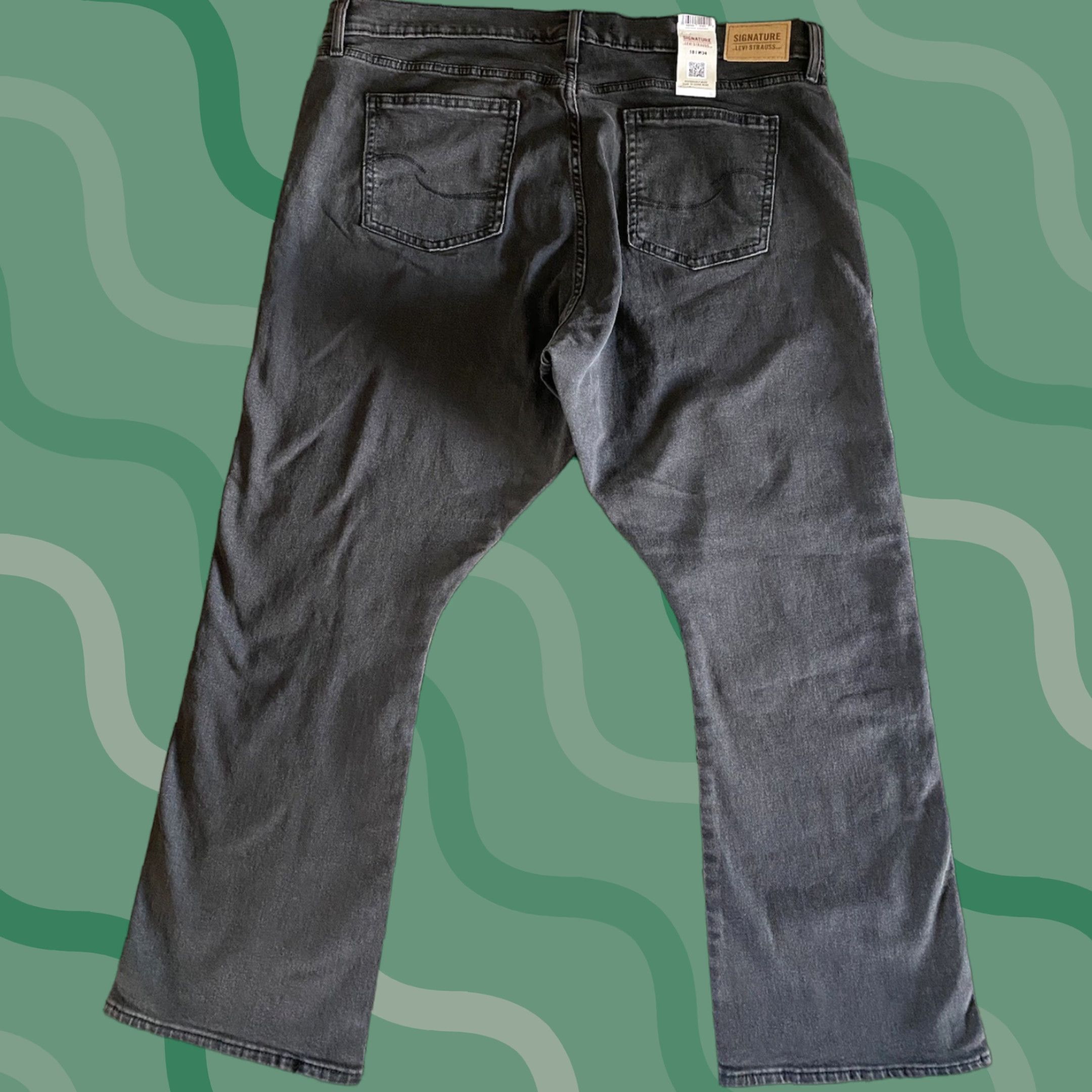 Levi's **Levi's Heritage Kick Boot Jean Women's Size 18 W34 Black** User: Levi's Heritage Kick Boot Jean Women's Size 18 W34 Black Size 40" / US 18 - 1 Thumbnail
