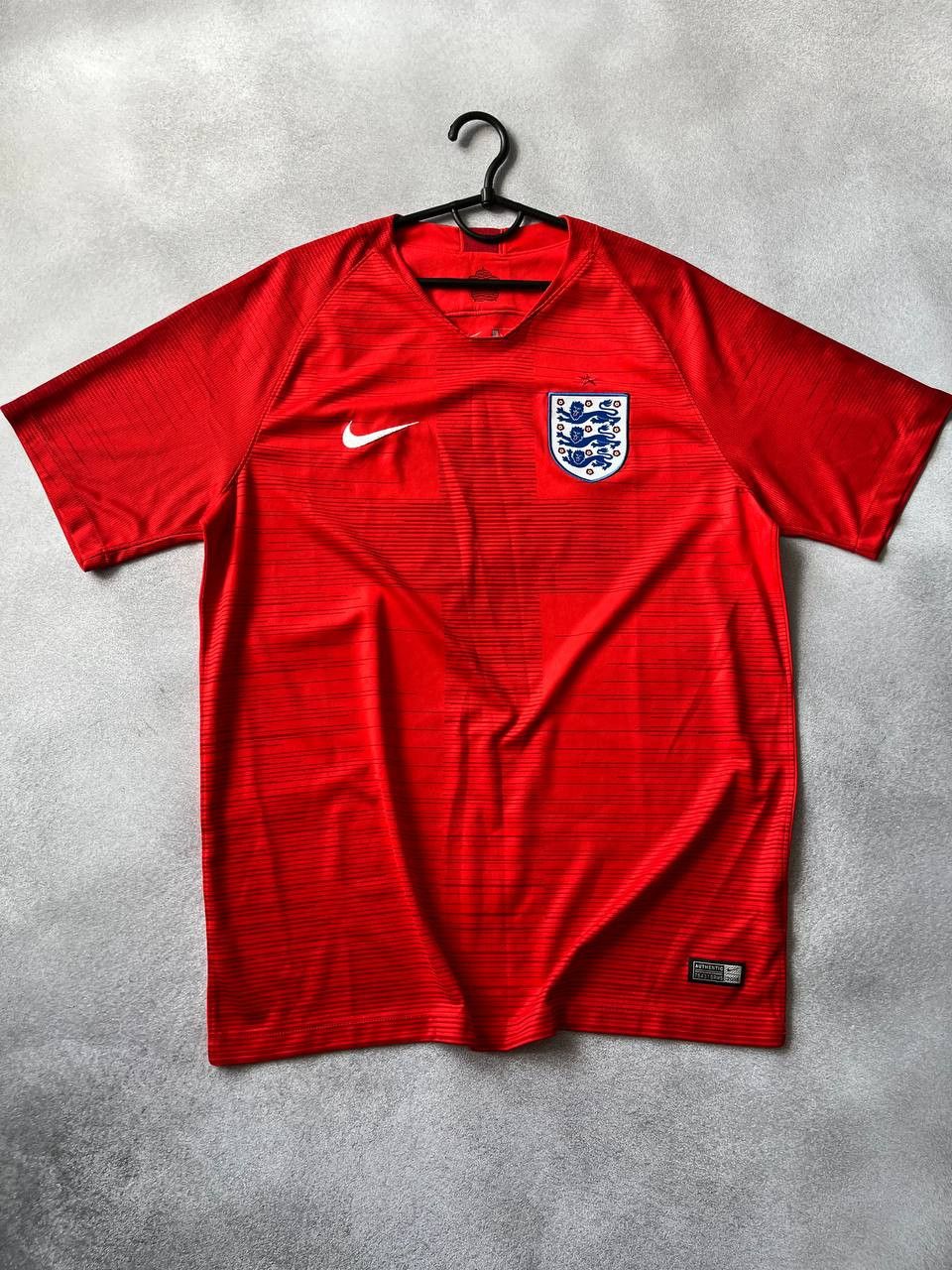 Nike England Nike Soccer Jersey Vintage Home Tee Size US L / EU 52-54 / 3 - 2 Thumbnail